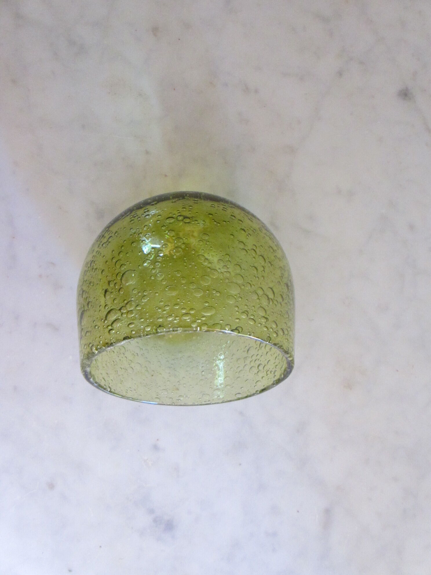 Biot glass salt hand