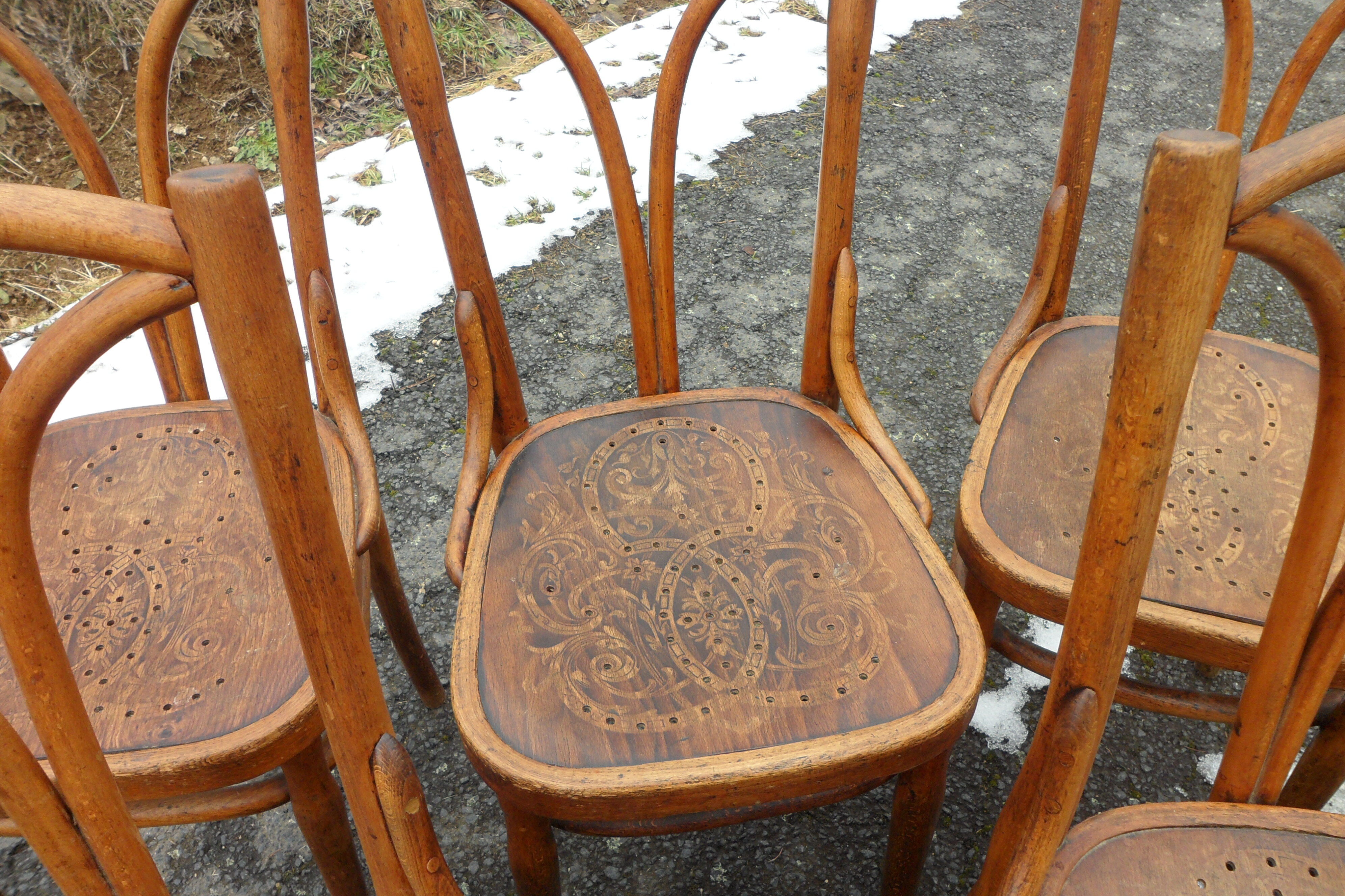 Set of 5 bistro chairs
