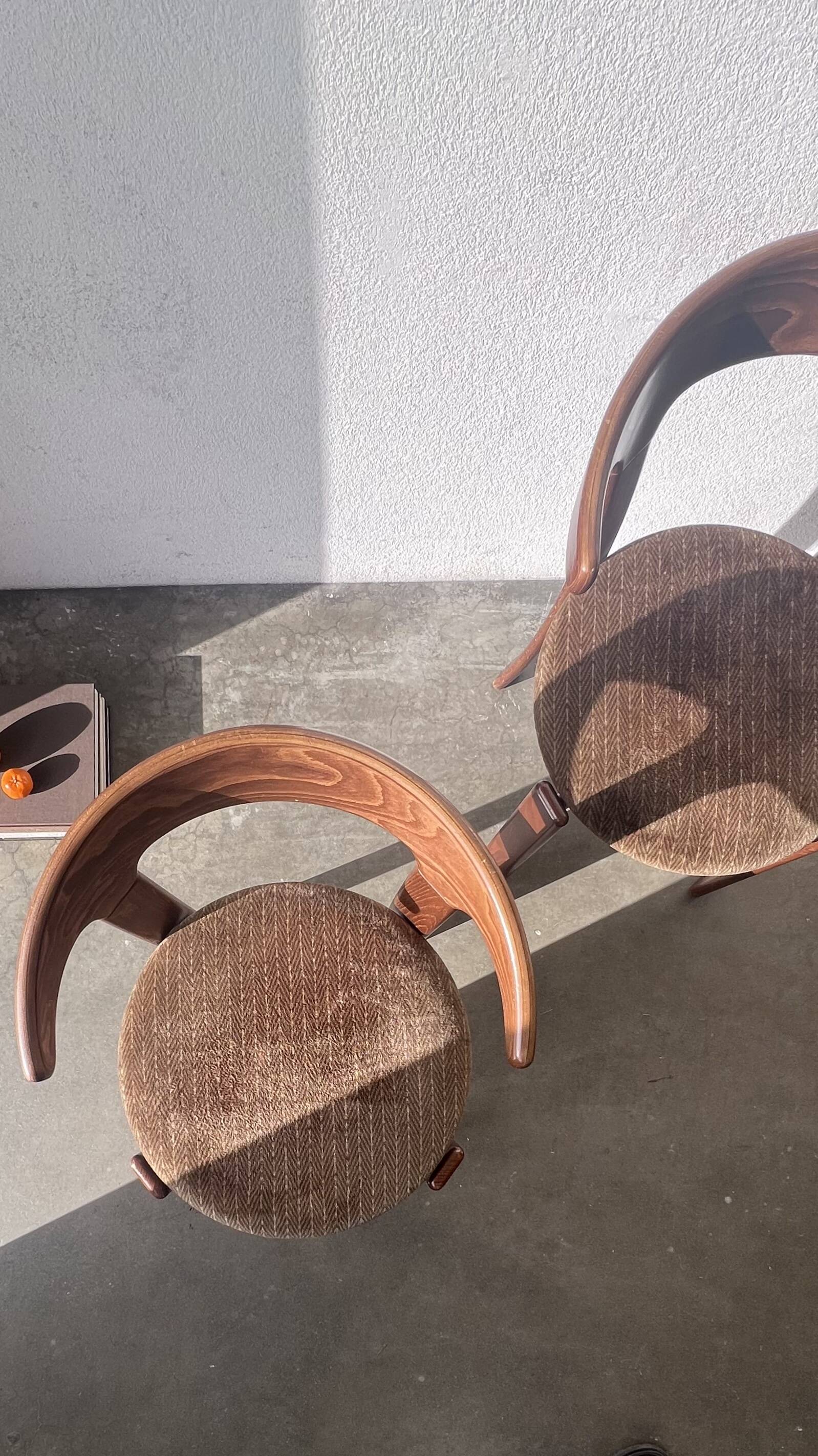 Bruno Rey Chairs, peer