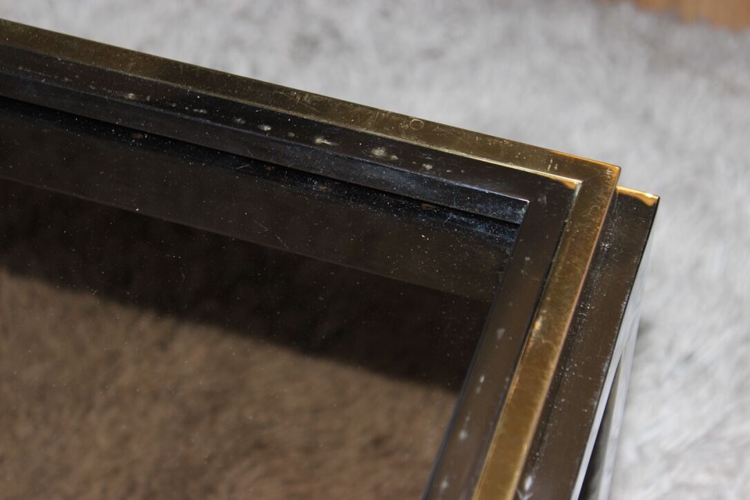 Table basse vintage en verre, laiton et chrome années 70