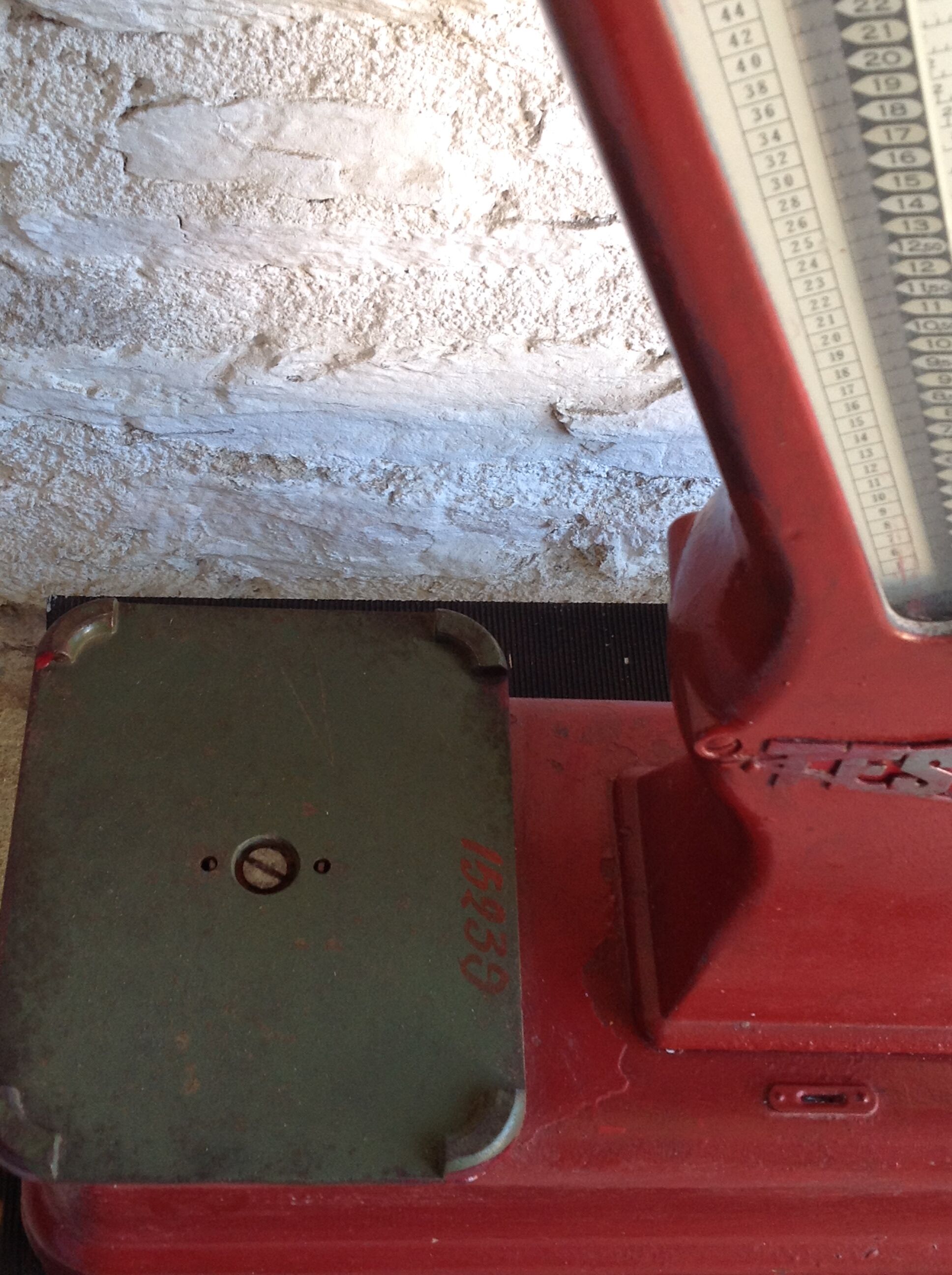 Vintage red Testut grocer's balance