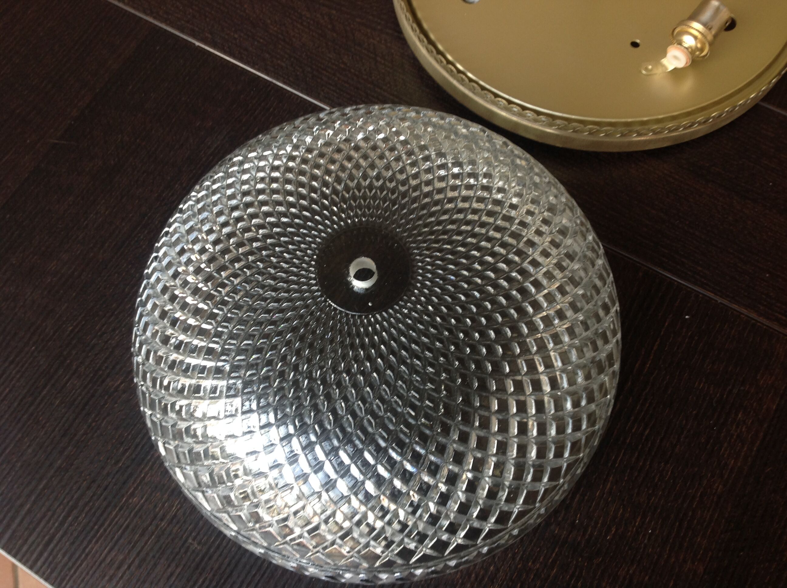 Round ceiling lamp in structured glass art deco style 30s-40s