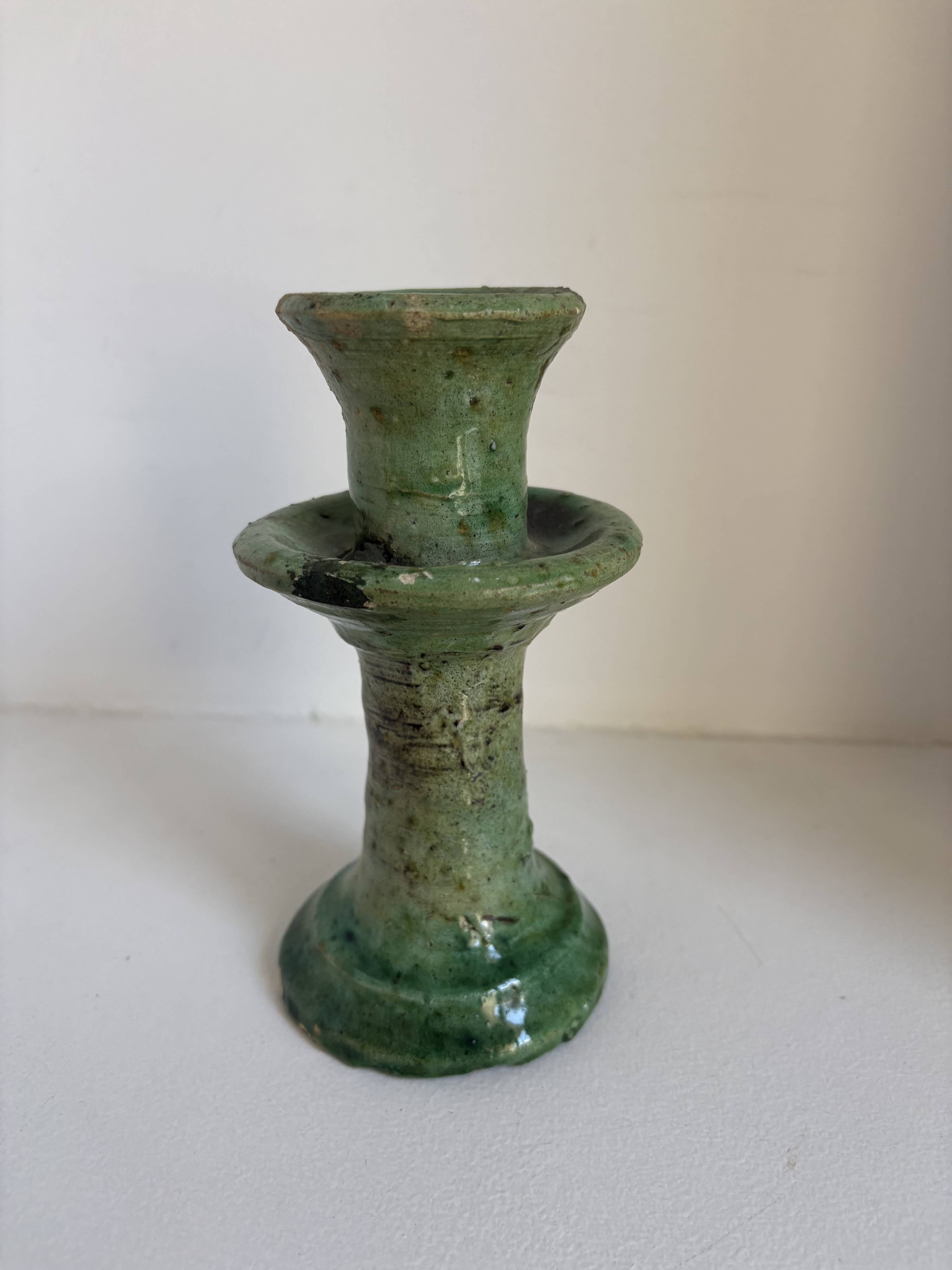 Set of 8 decorative items