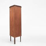 Vitrine d'angle de style Louis XV avec verre bombé, vers 1950