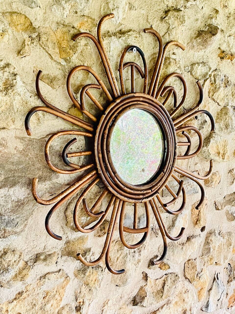 Miroir rond en bambou et rotin, circa 1960