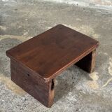 Small auxiliary stool in upcycled teak with traces of green chrome on the leg.