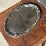 Large oval engraved platter in silver-plated metal 34x45.