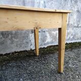 Farm table
