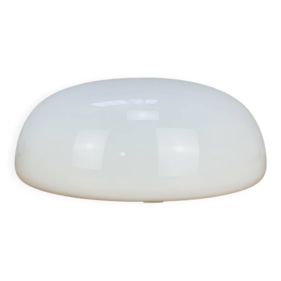 Applique demi-sphère en opaline blanche, Italie 1960