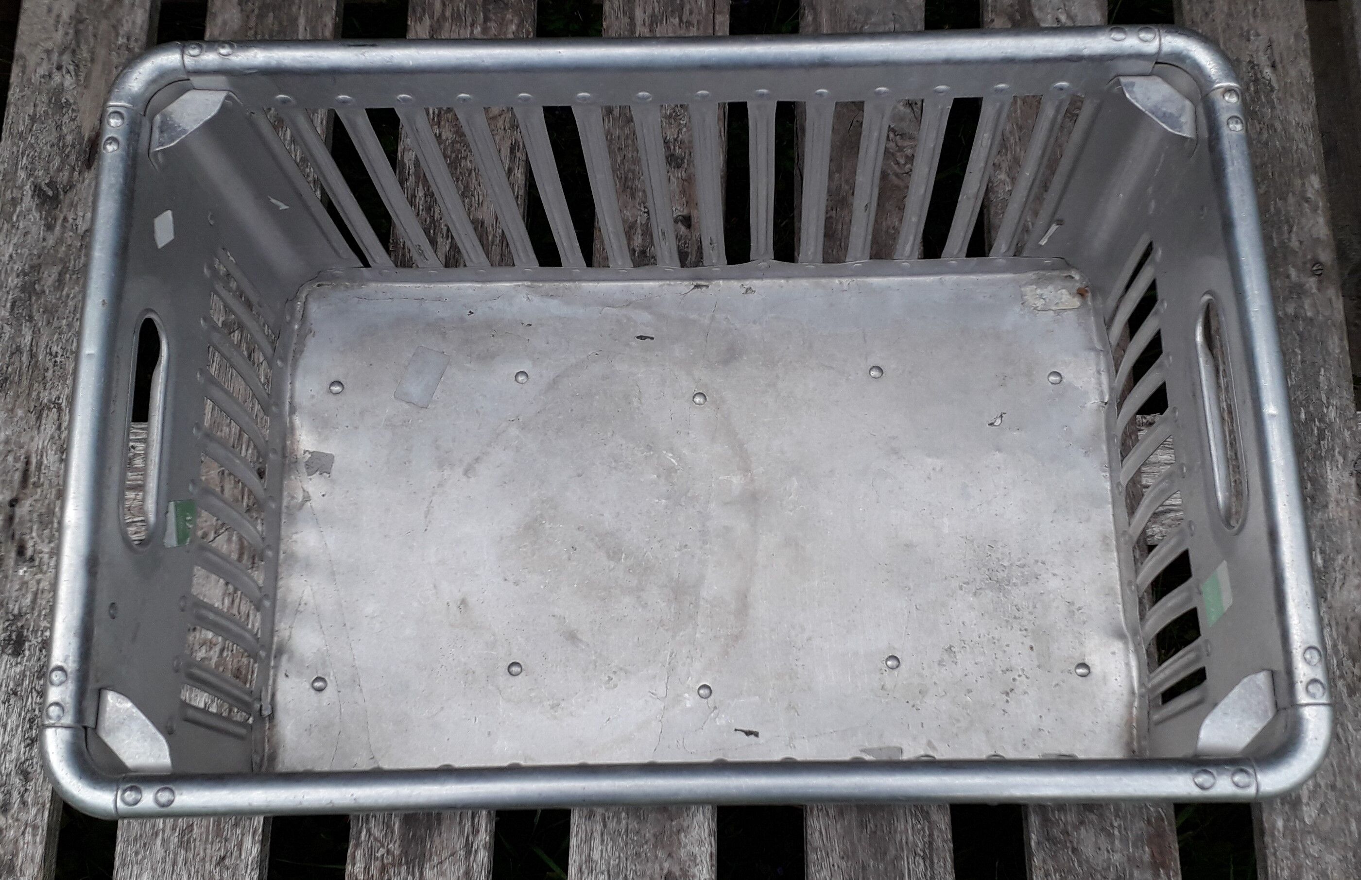 Aluminium industrial basket