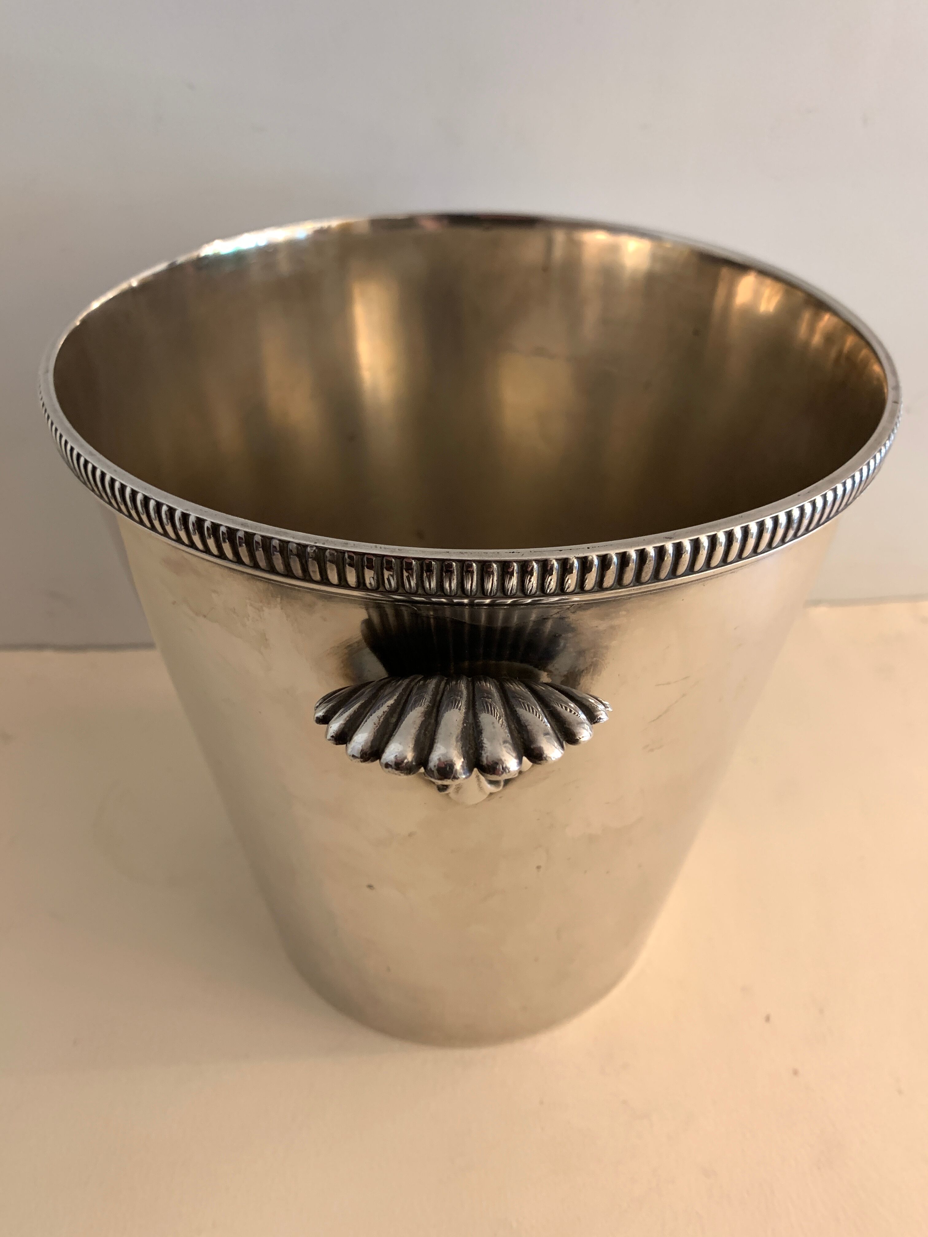 Pearl silver metal champagne bucket, shells or shells