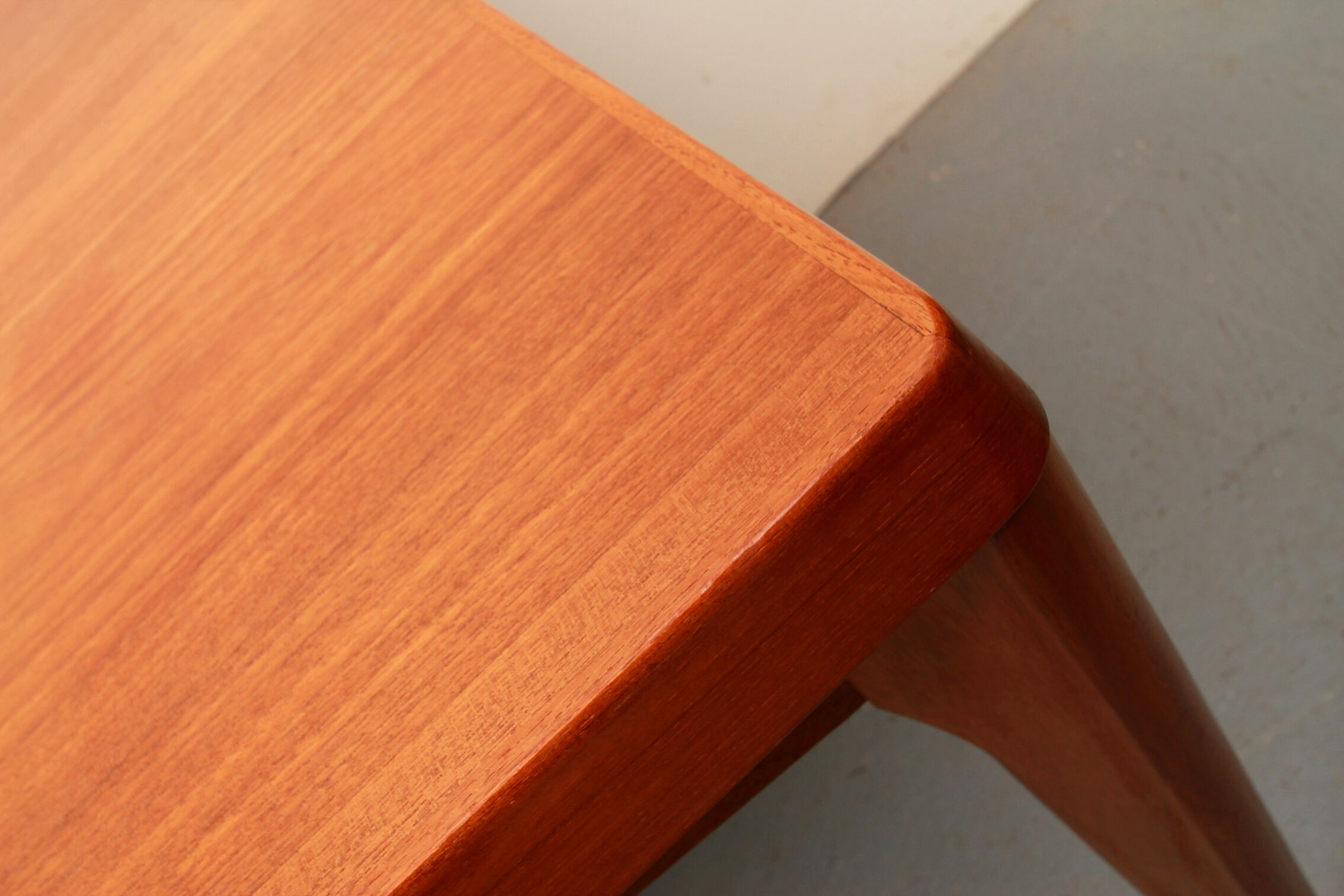 Table à manger extensible danoise des années 1960 en teck