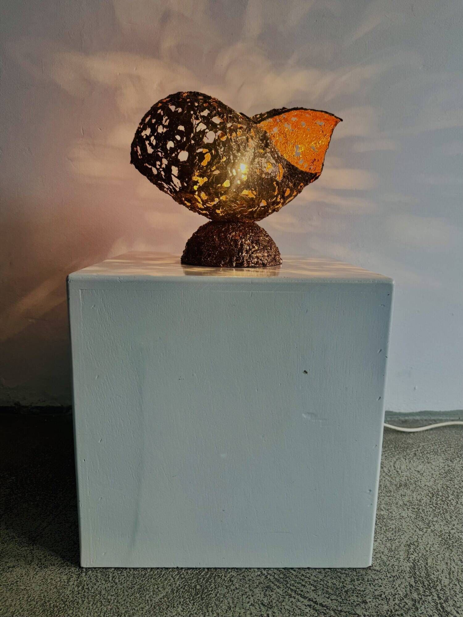 Sculptural Table Lamp In Copper By Aimo Tukiainen For Oy Moonlight, Finland 1970S