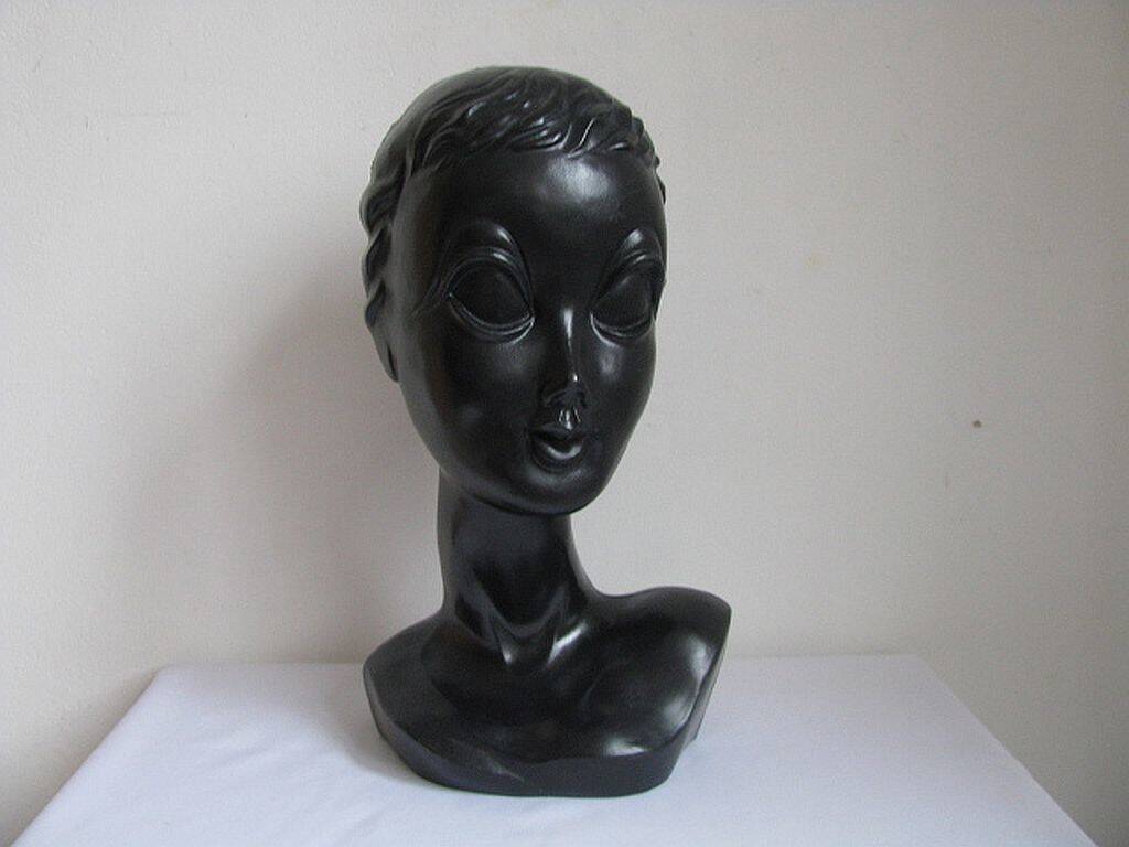 Twiggy hat head 1970