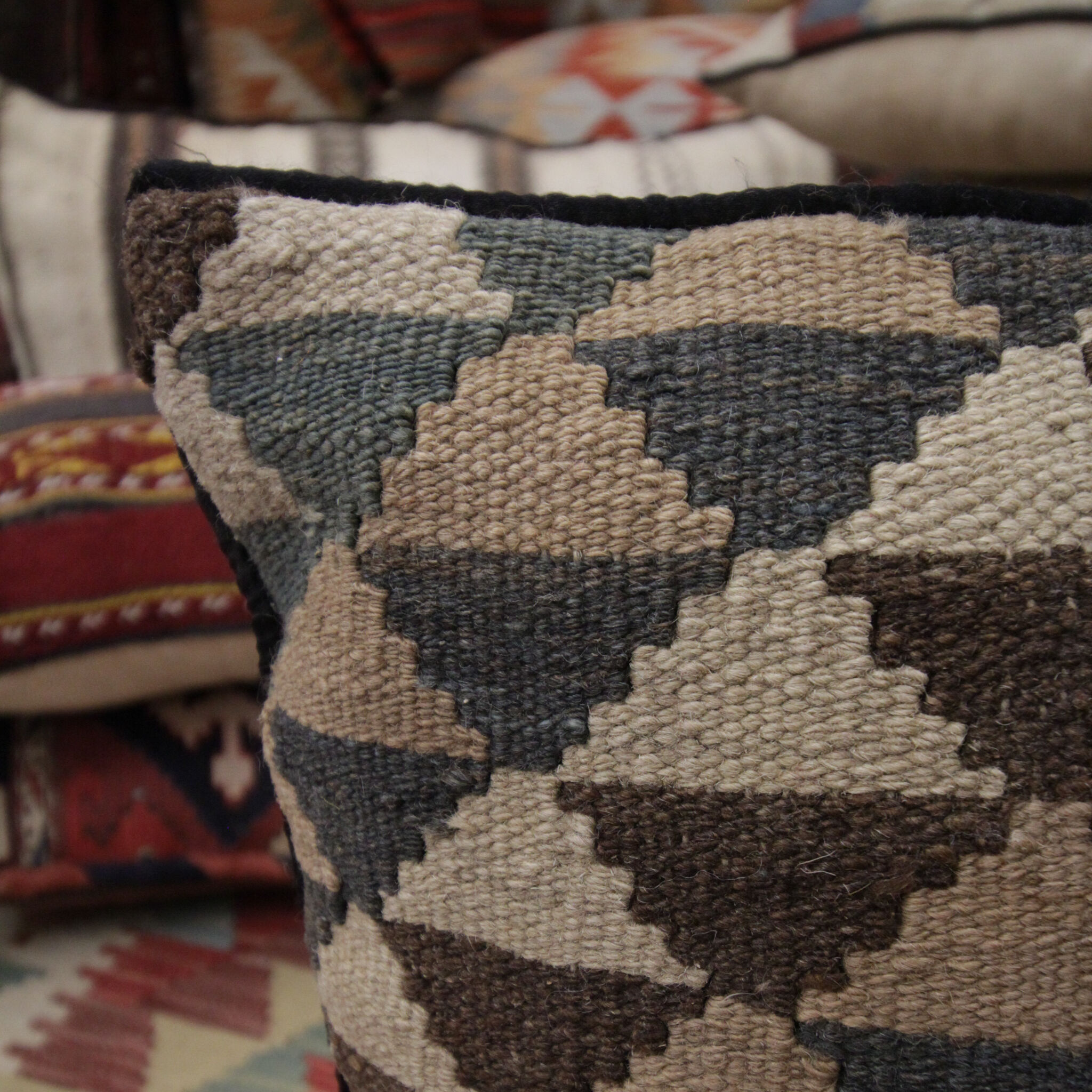 Handmade Flatwoven Kilim Cushion Cover Vintage Turkish Scatter Pillow