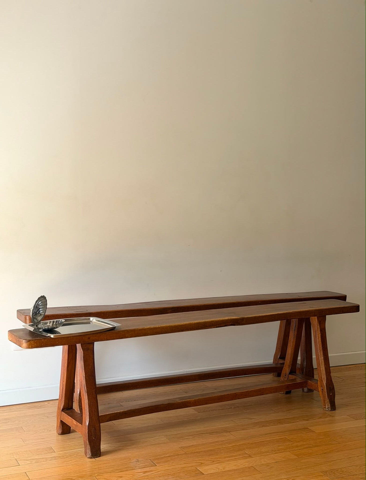 Banc en bois brut vintage
