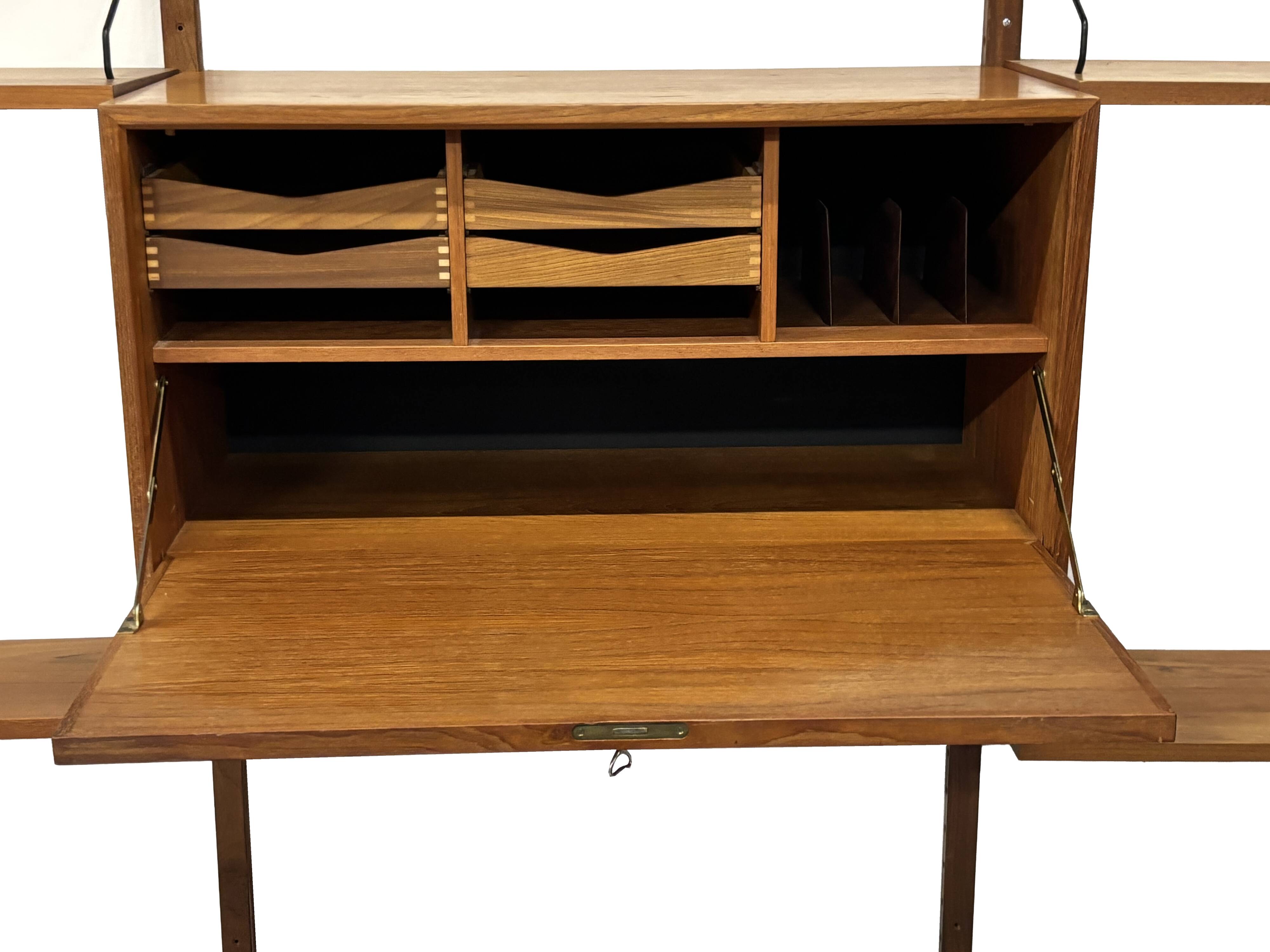 Vintage wall system Poul Cadovius Cado Design