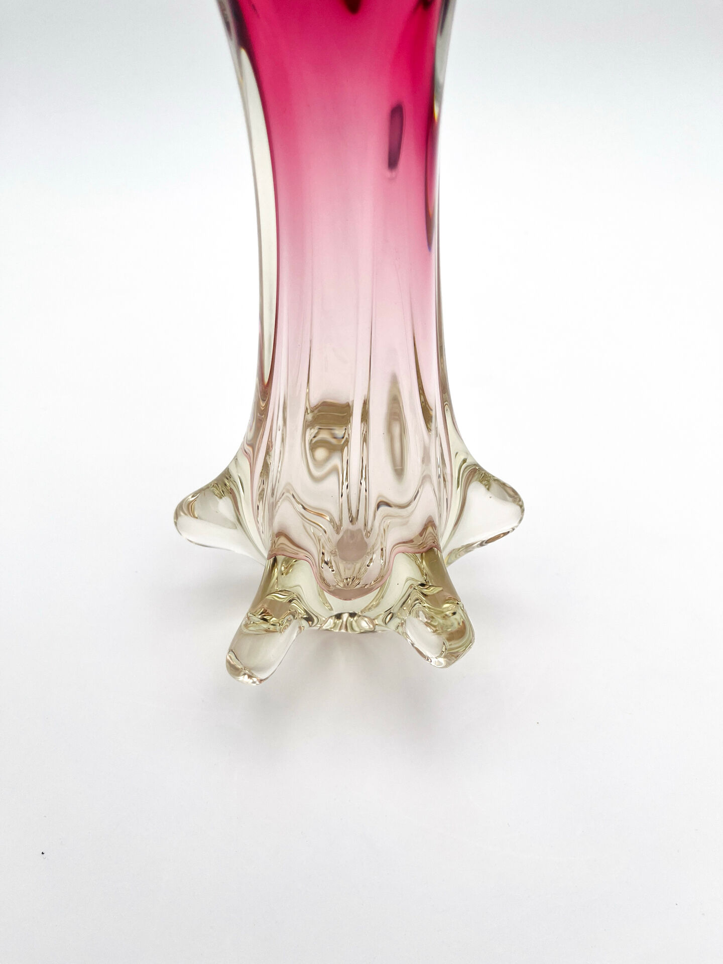 Murano Sommerso Vase Sculpture "Chambord" – Ruby Red & Champagne