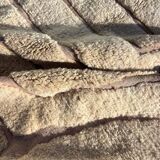 New white Moroccan Berber rug Beni Ouarain in wool.