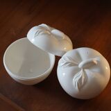 Apple-shaped boxes