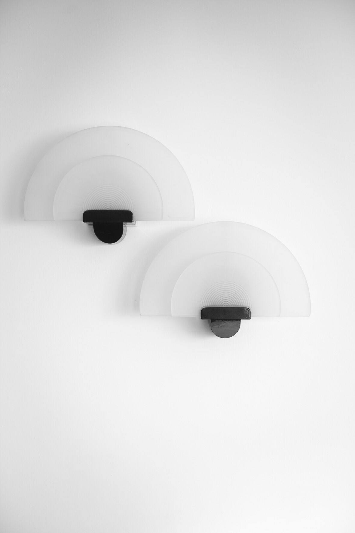 pair of wall lamps 80's Arteluce