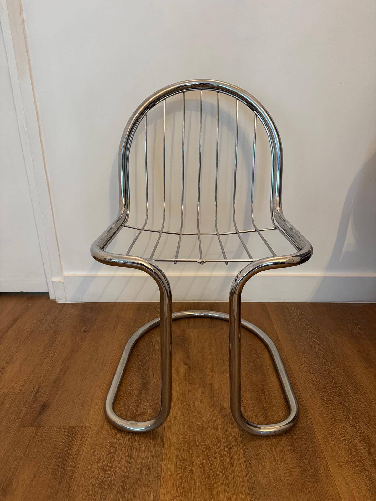 2 vintage cantilever chairs - chrome metal — Gastone Rinaldi/Bauhaus style