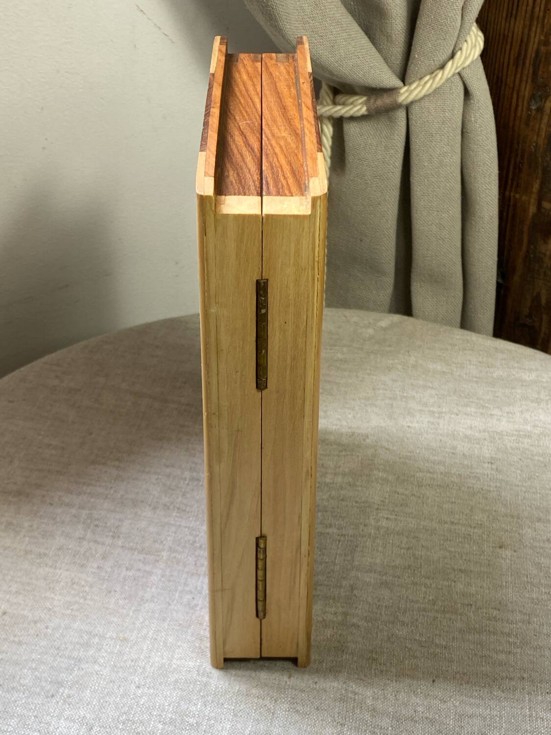 Wooden travel chess set, marquetry board