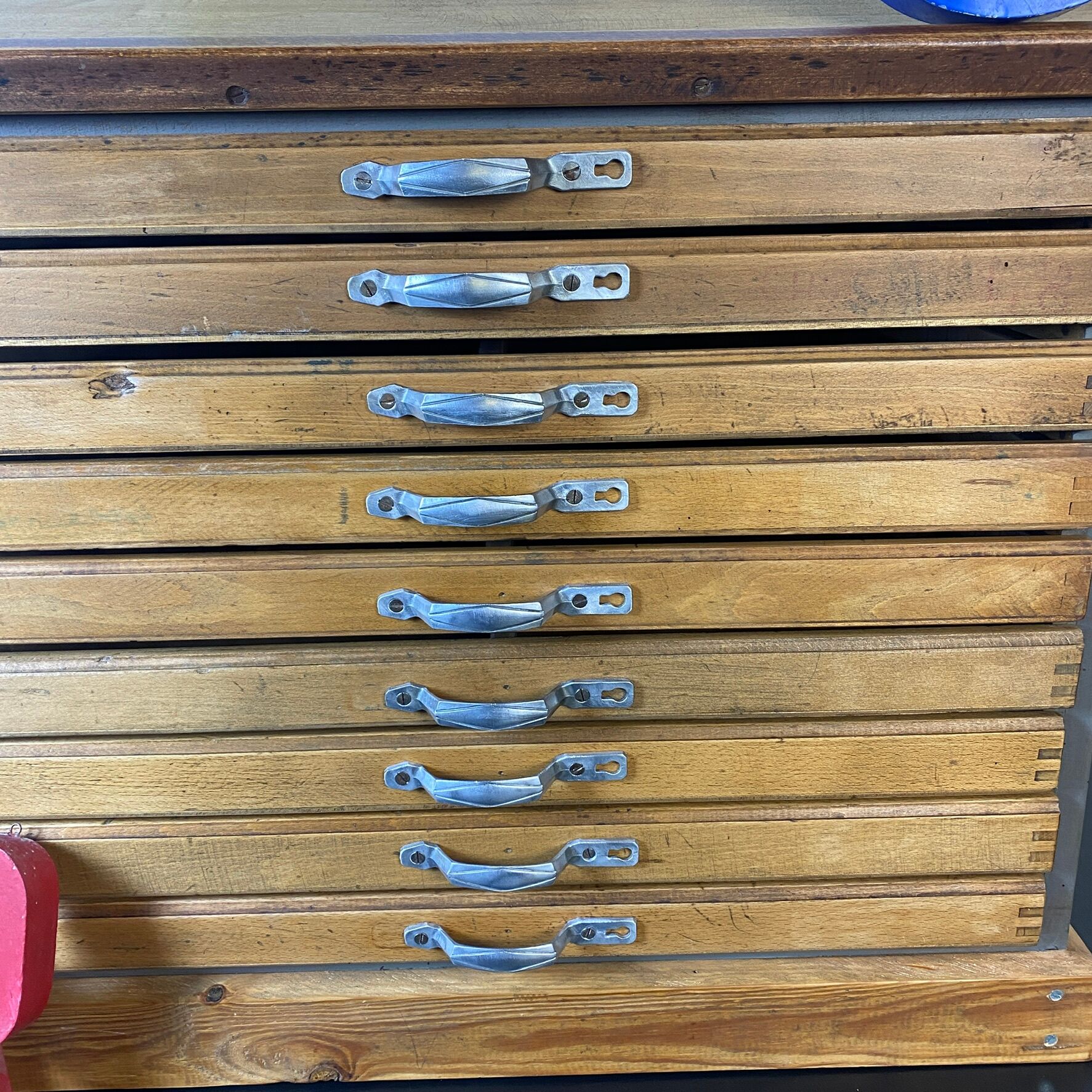 Printing cabinet with drawers