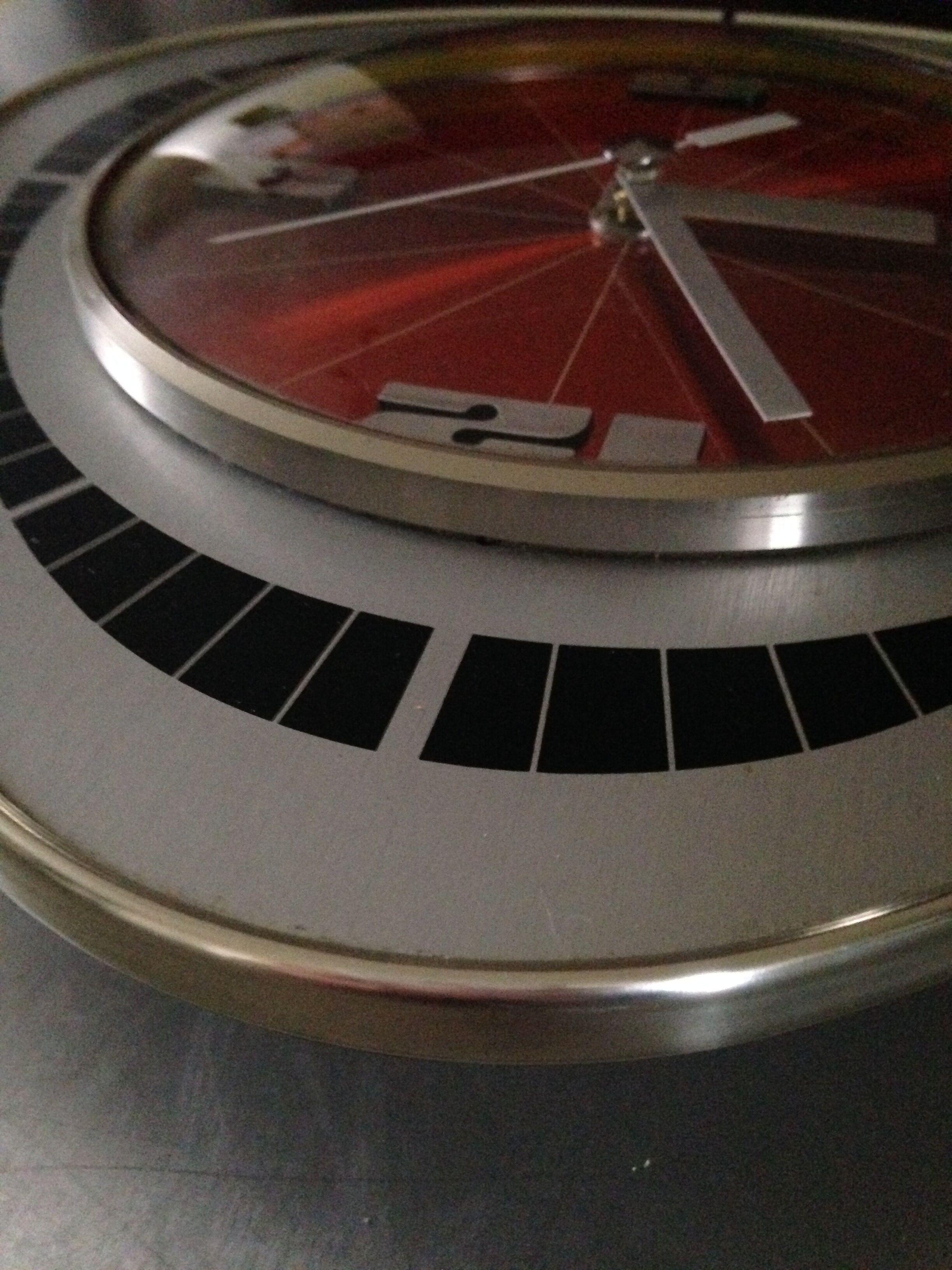 Pendule vintage par Jaz electronic des années 70