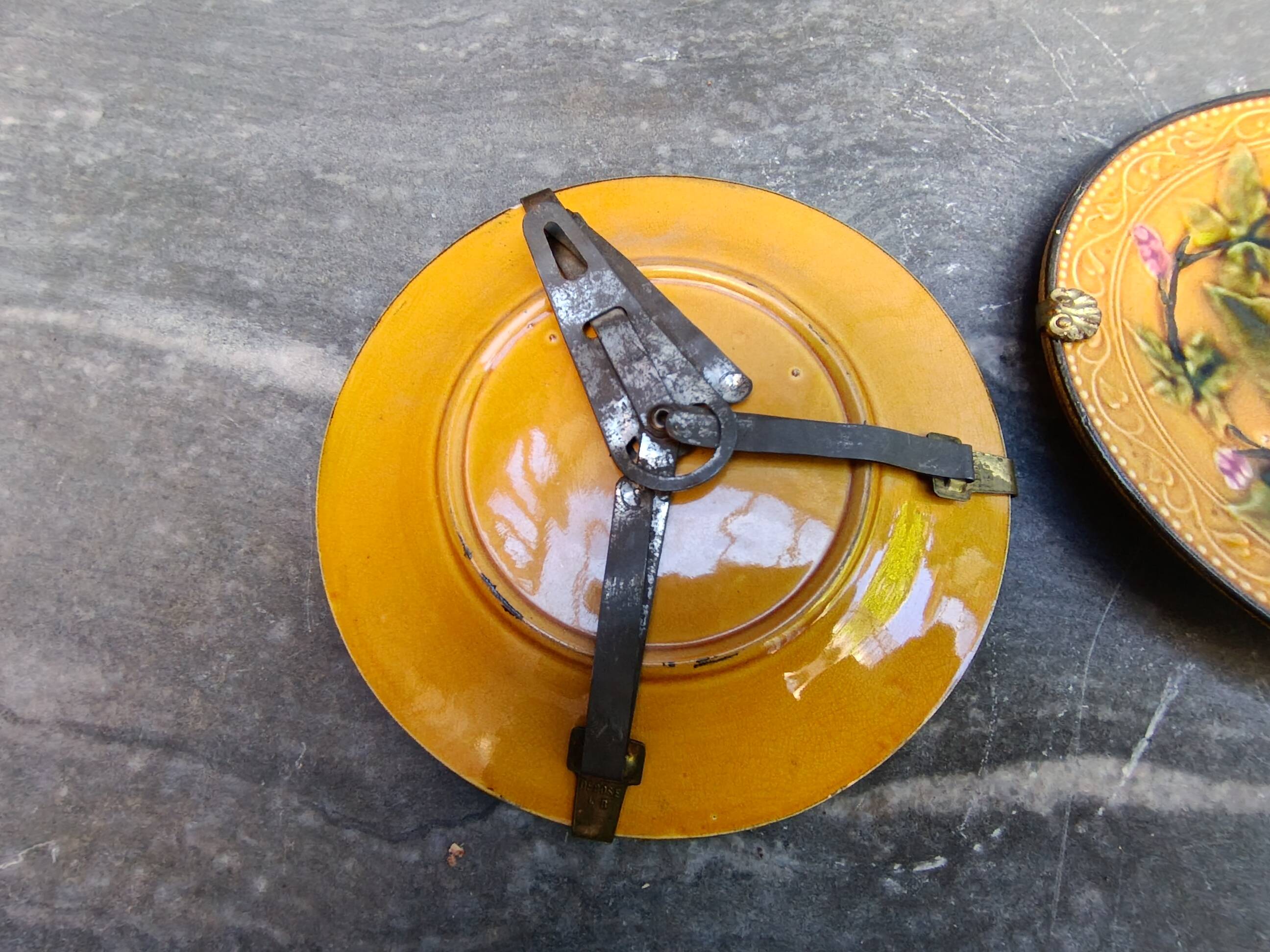 Antique slipware plates
