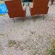 Paire de fauteuils vintage en skaï marron
