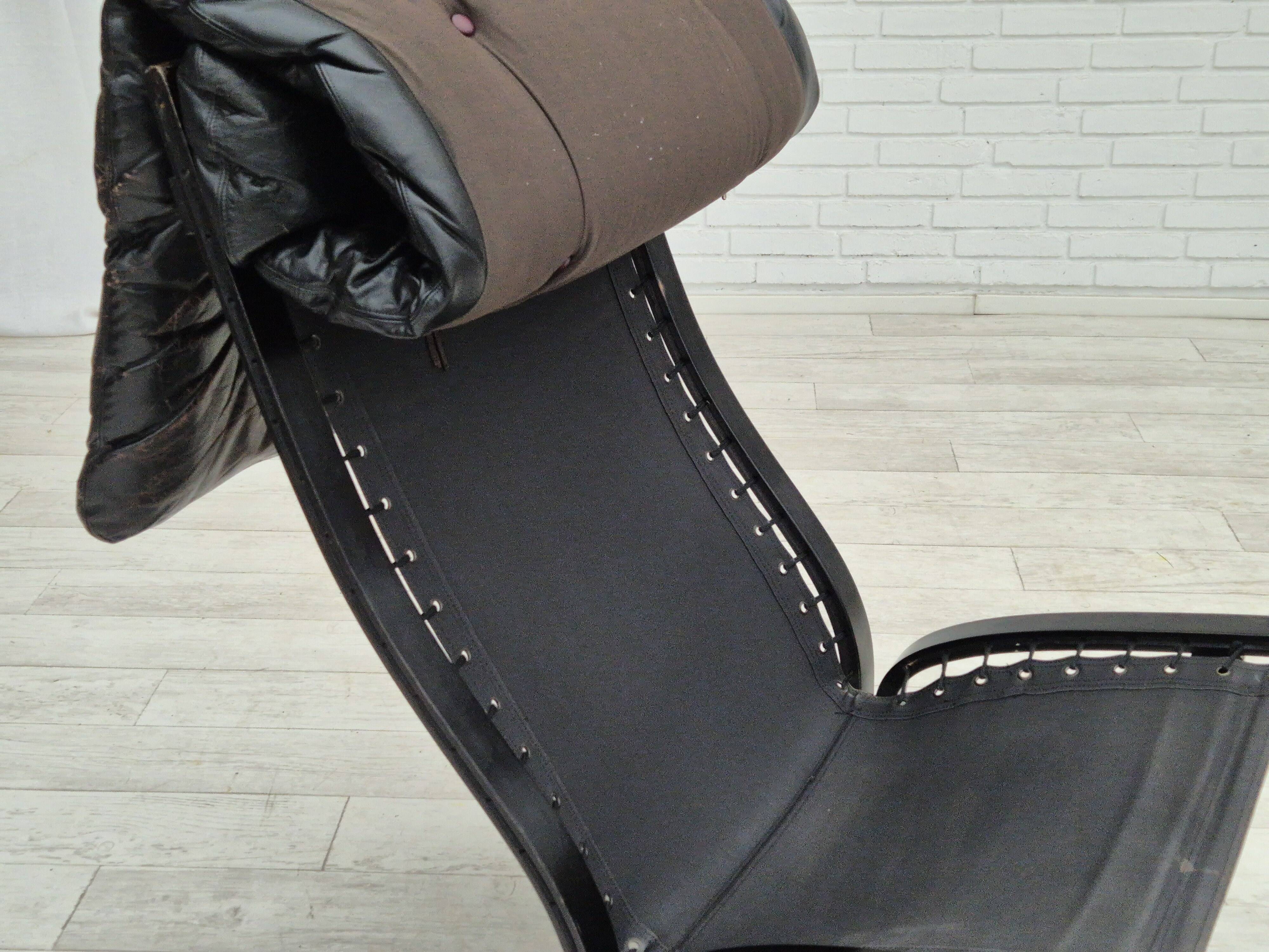 1970’s, Norwegian design, "Siesta" lounge chair by Ingmar Relling, black leather, bentwood.