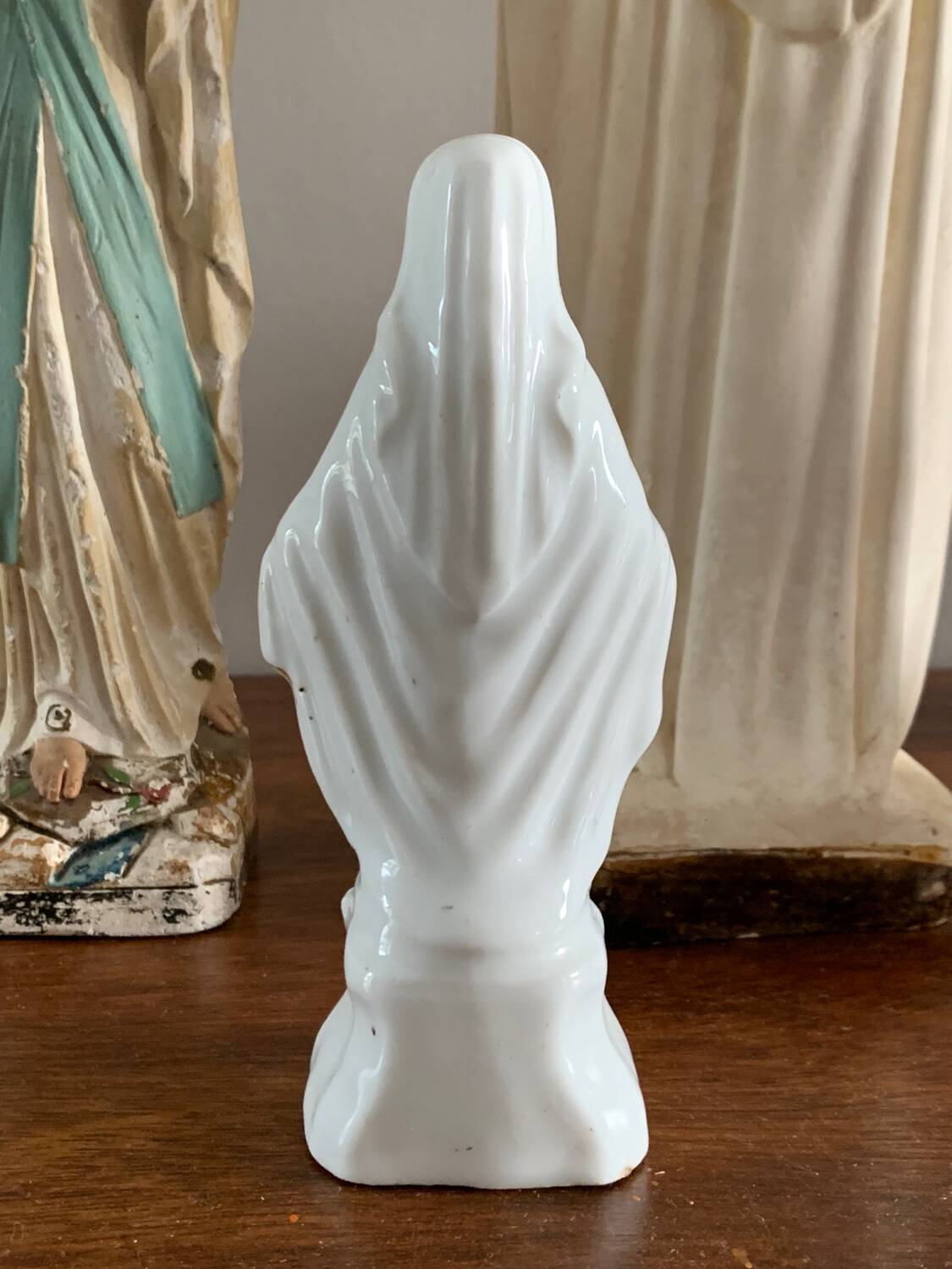 Virgin Mary in porcelain