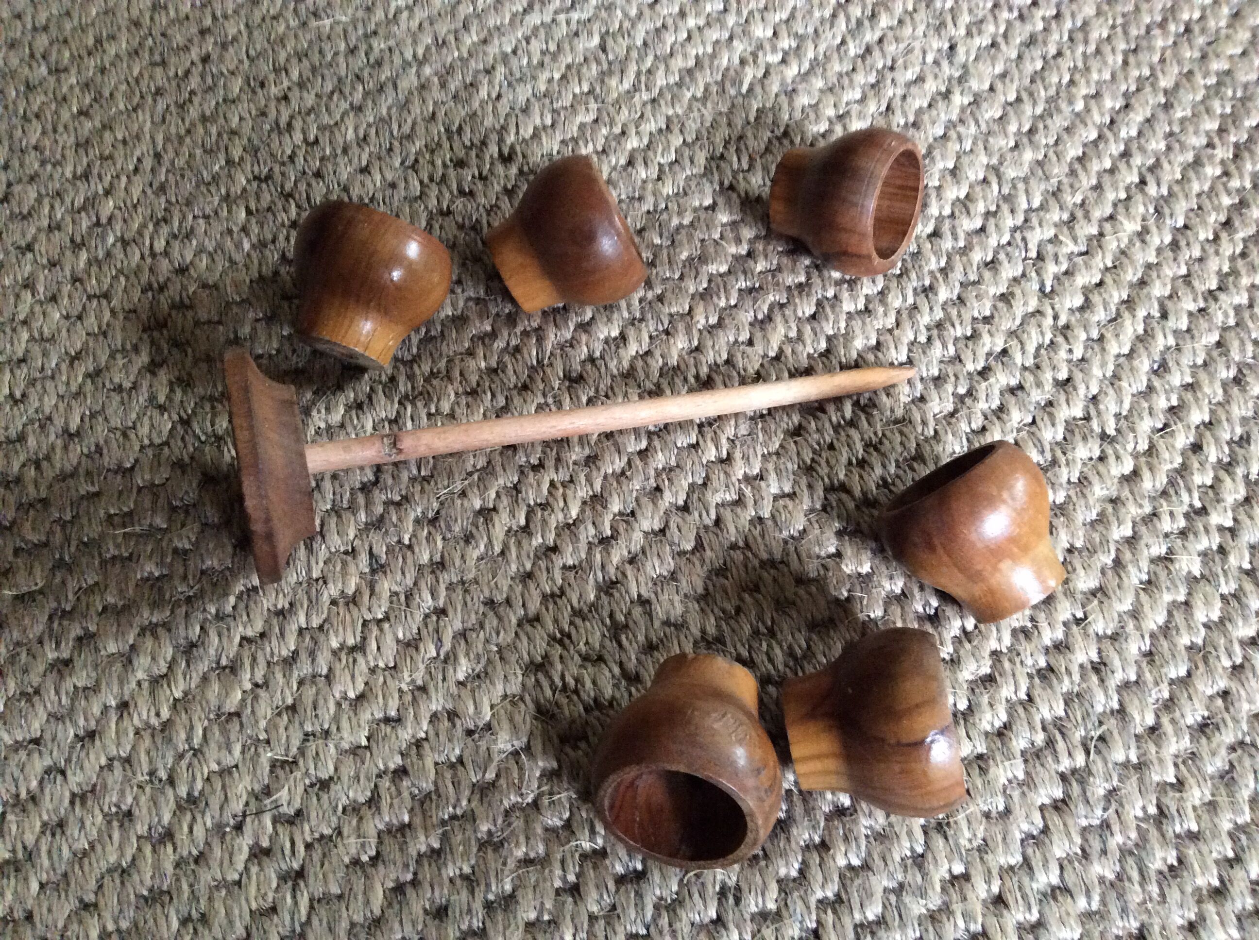 Series of 6 wooden coquetiers