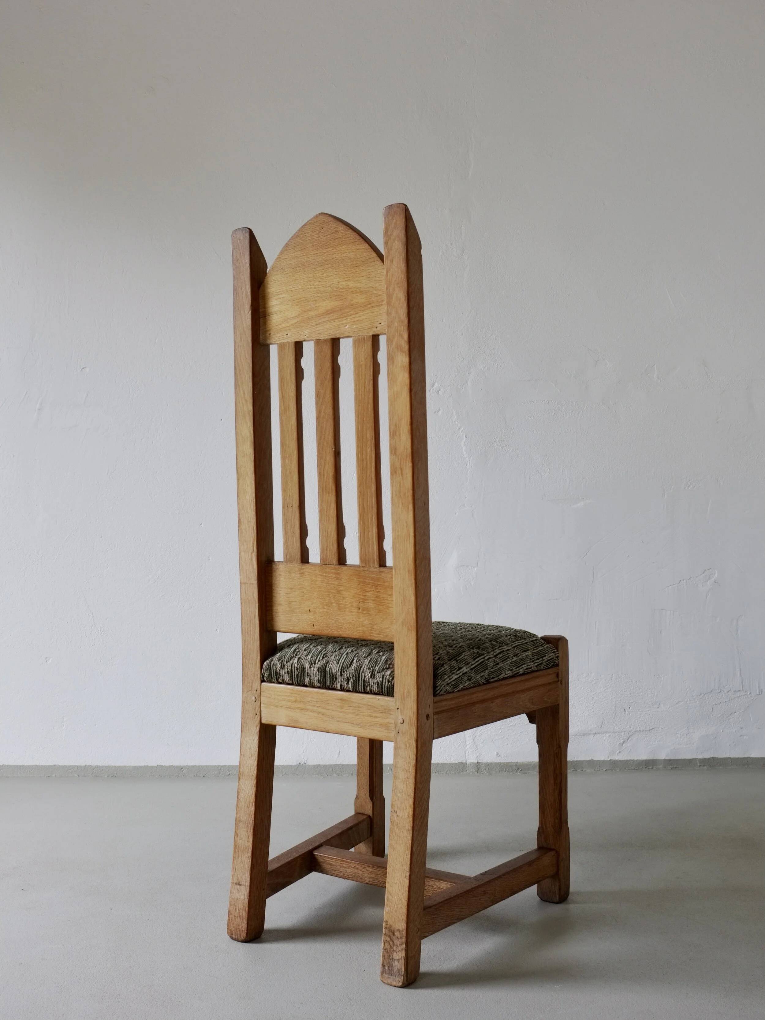 Gothic revival refectory dining table and chairs set of 7 France