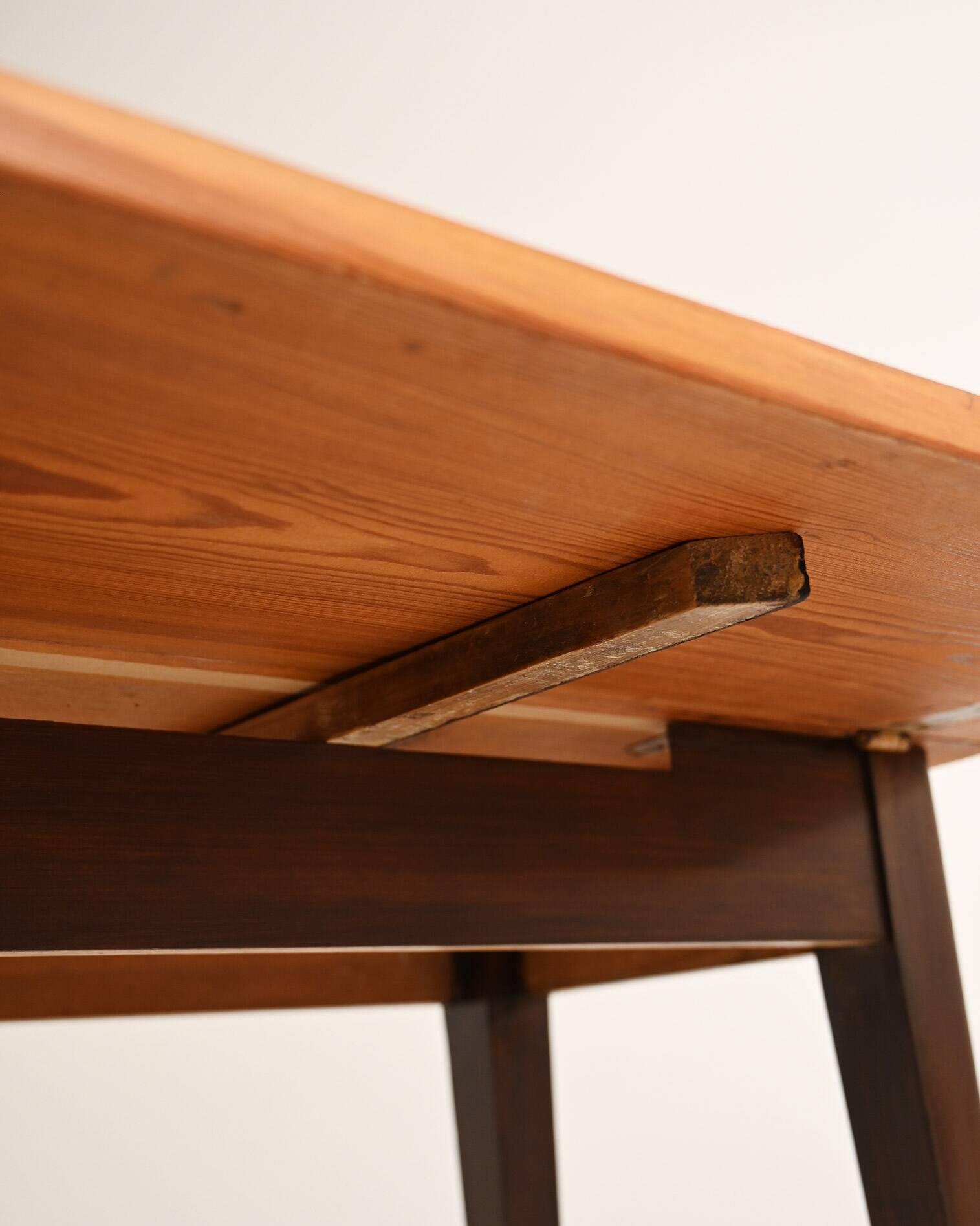 Table à rabats en pin massif scandinave, années 1960