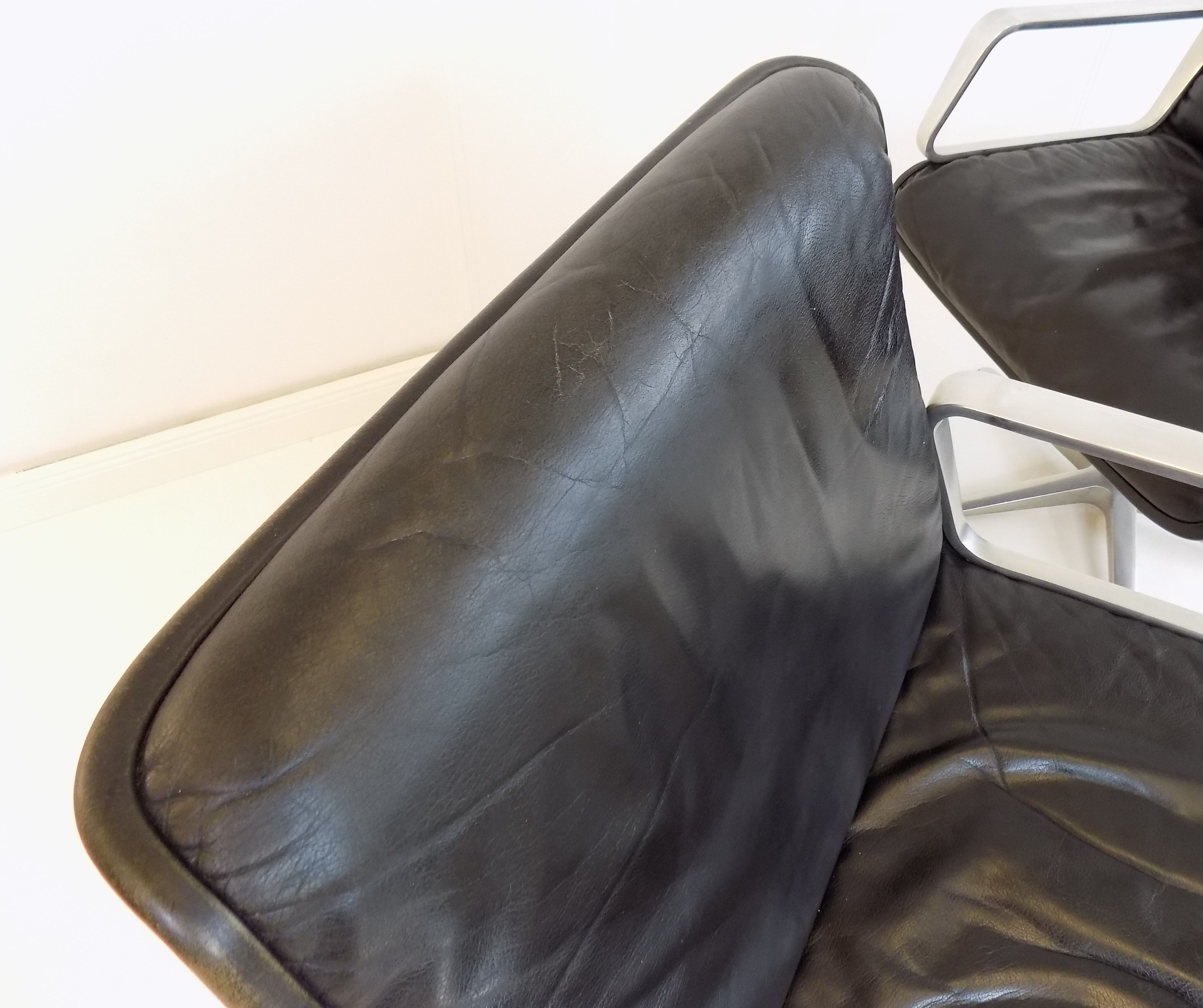 Ensemble de 2 chaises de bureau Wilkhahn Delta du groupe Delta