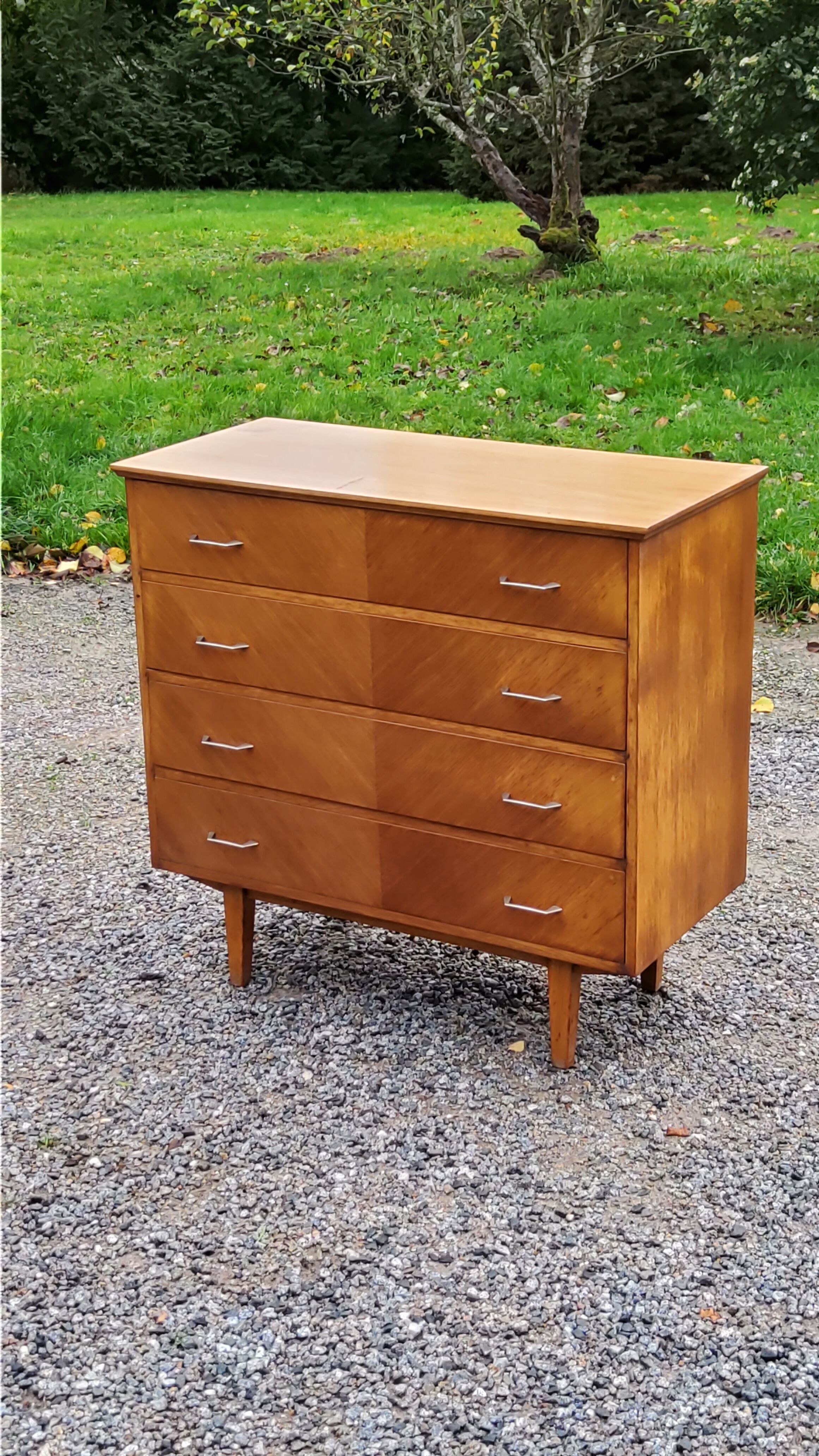 Vintage chest of drawers from the 50s in blond oak 4 drawers feet bobbin