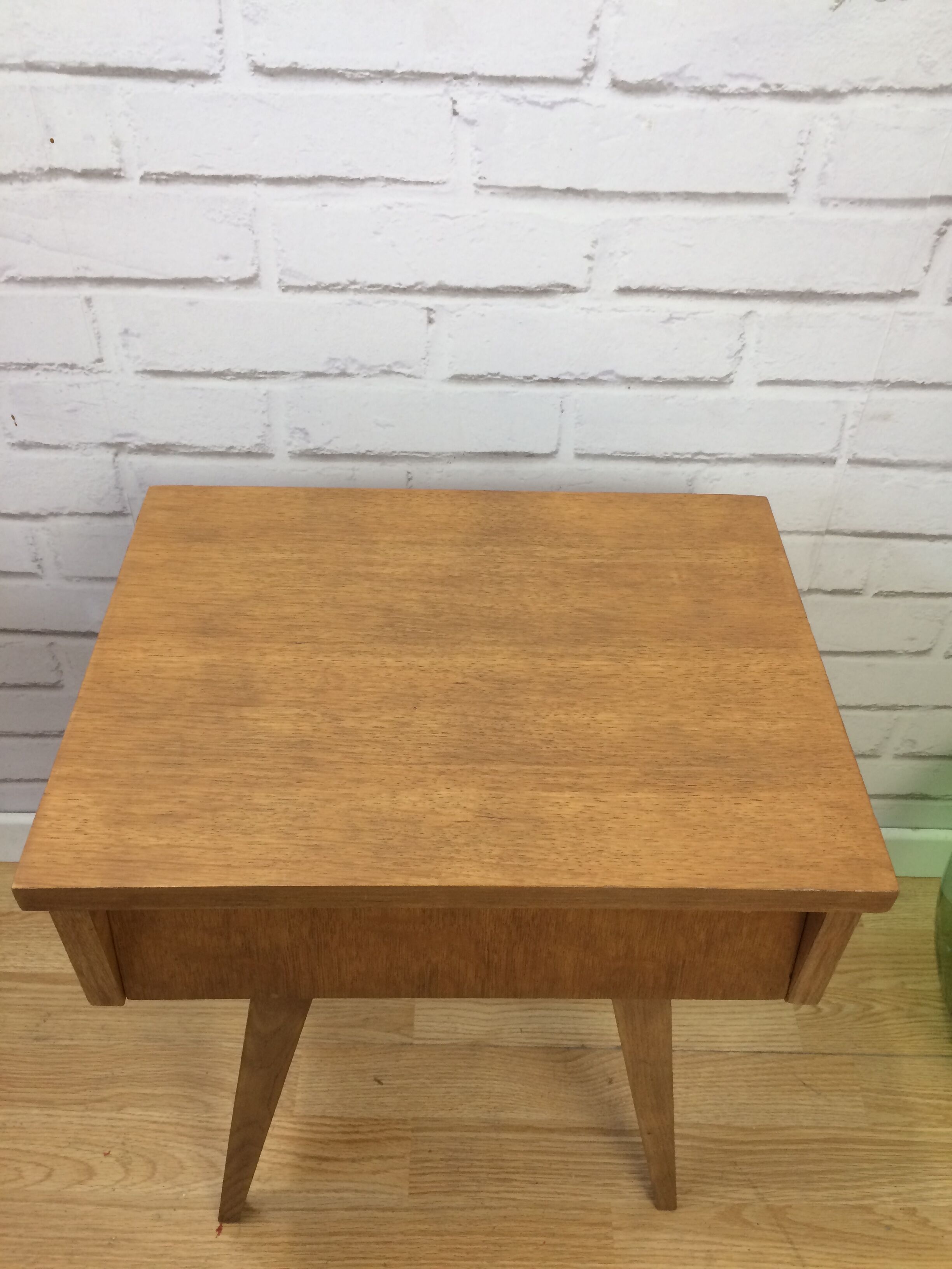 Night table feet compass