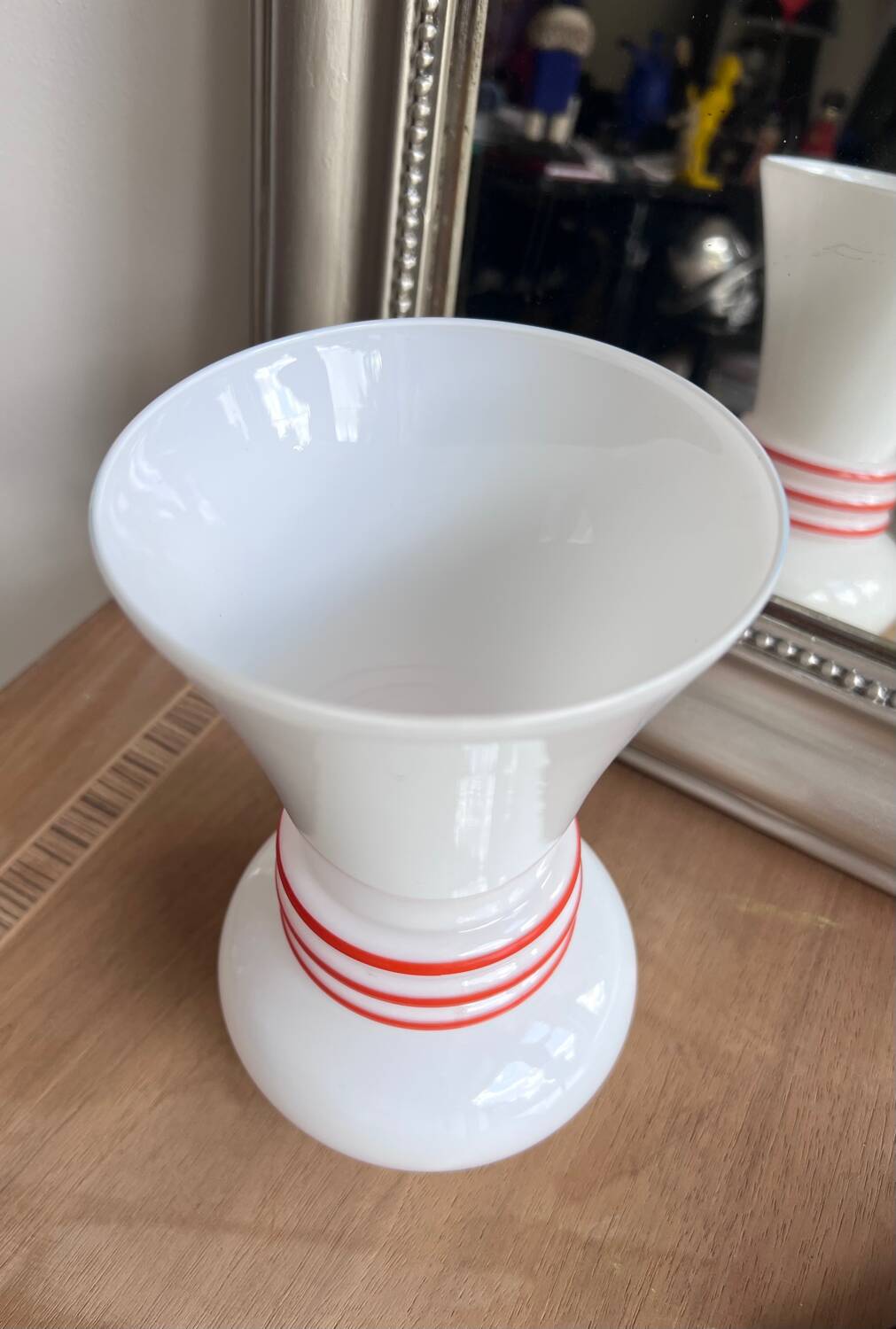 Vintage white opaline vase with red trim 29 cm White Opaline Va