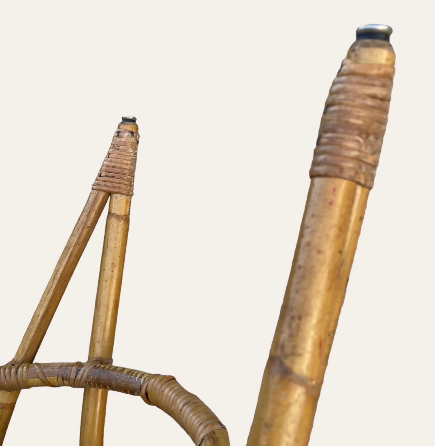 Série de 6 chaises en rotin Louis Sognot