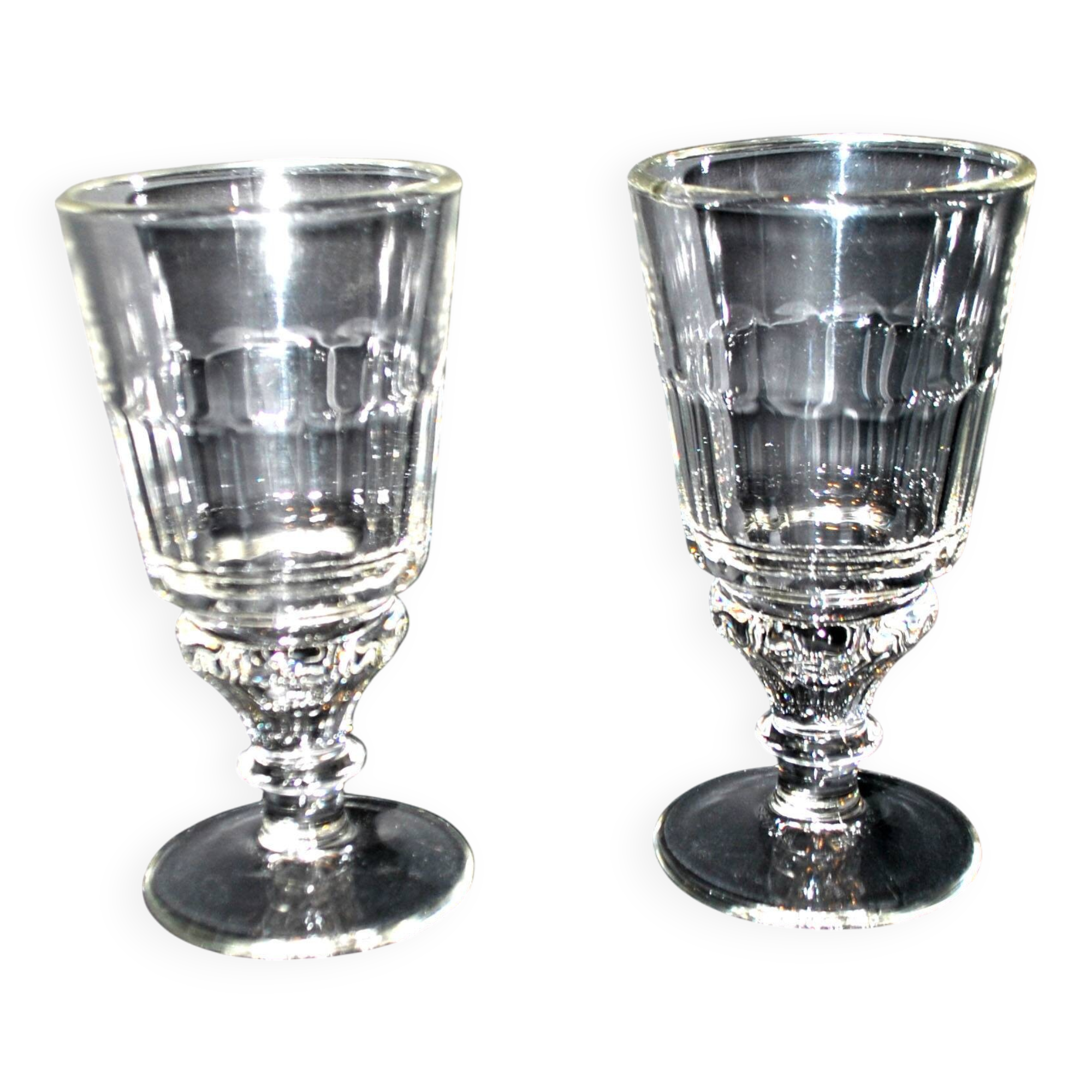 Lot de 2 verres à Absinthe en verre moulé vintage H16.5cm