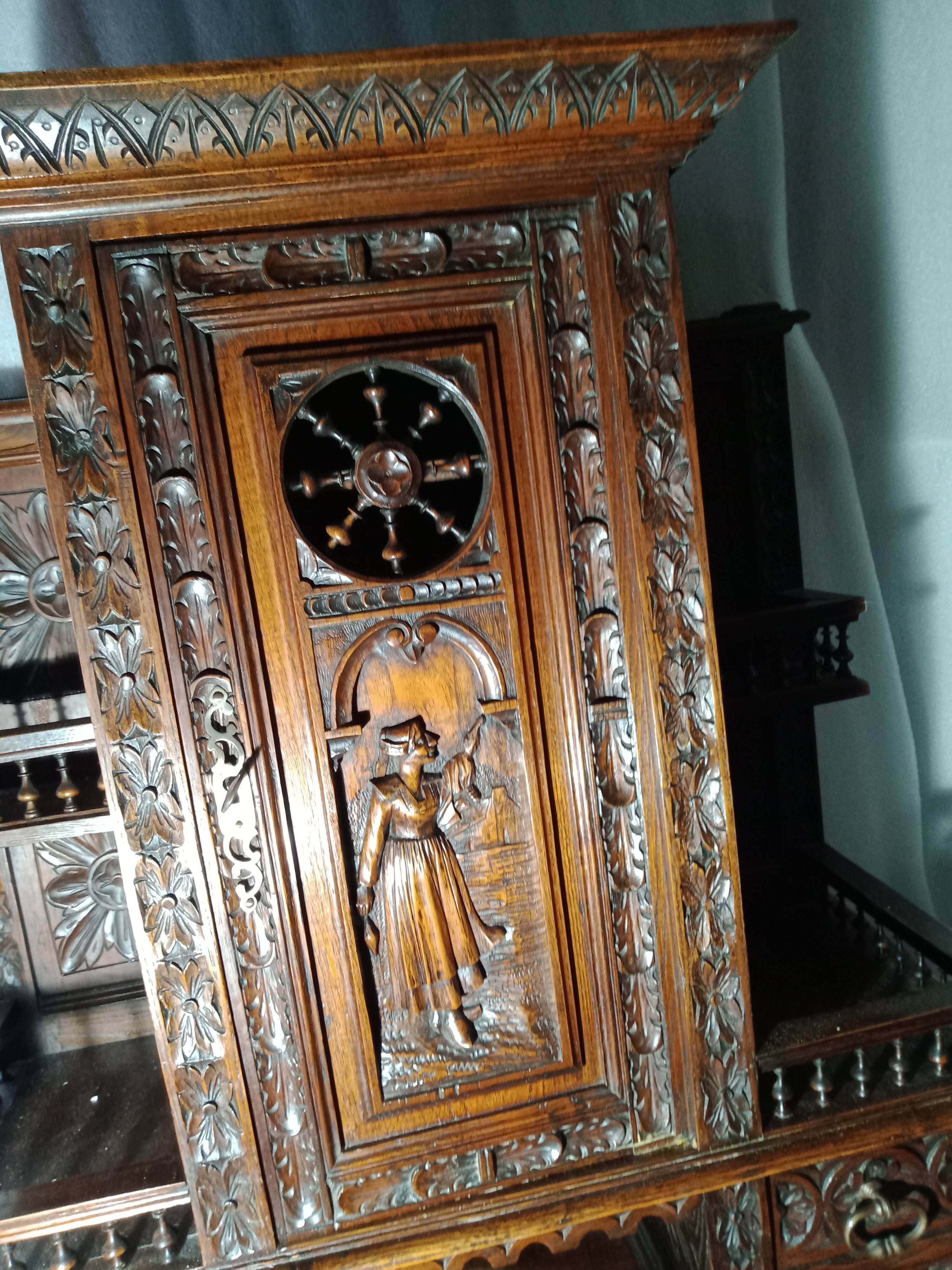 Furniture 2 Breton bodies in oak wood carved with characters