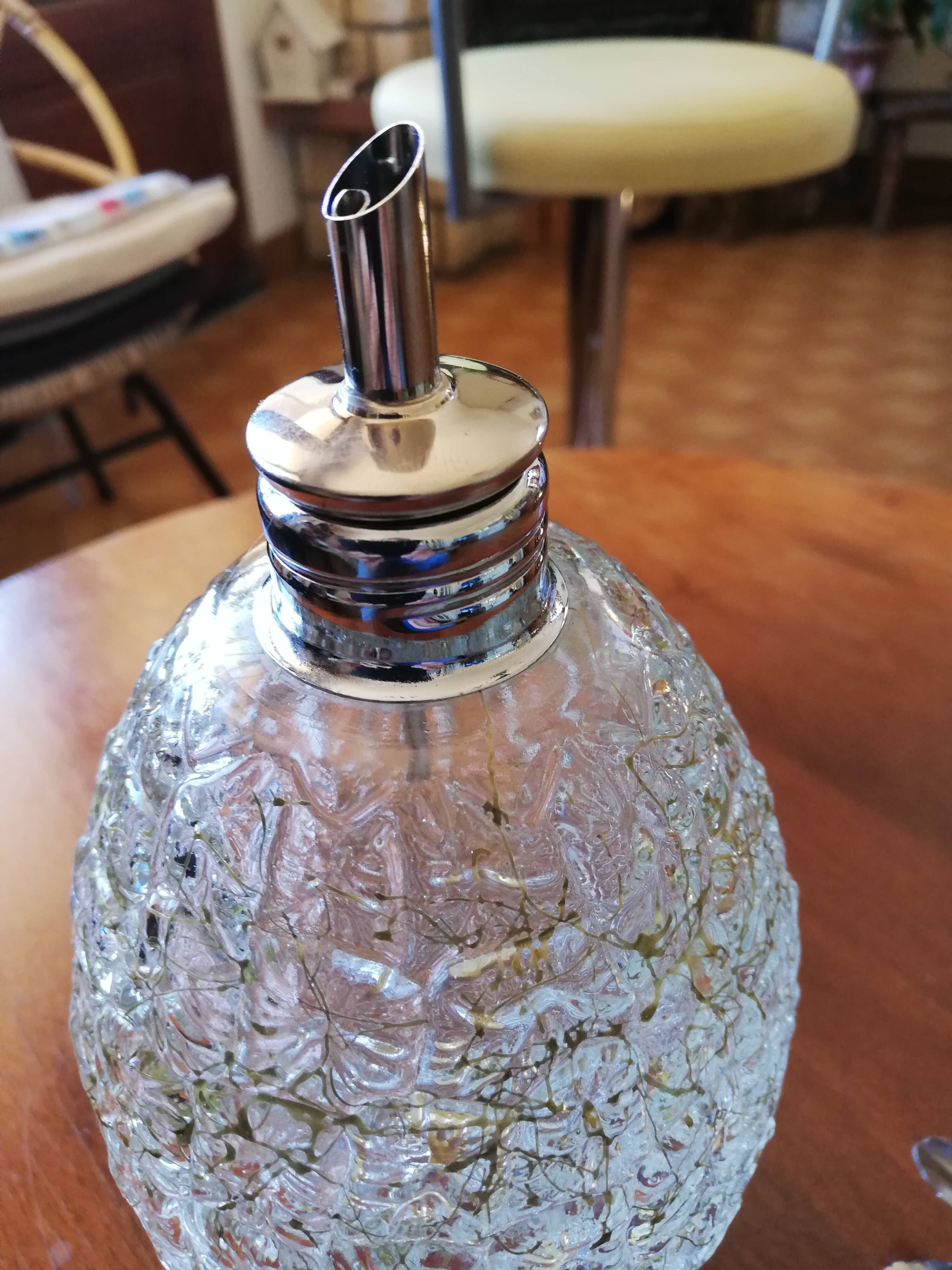 Pineapple shaped musical carafe