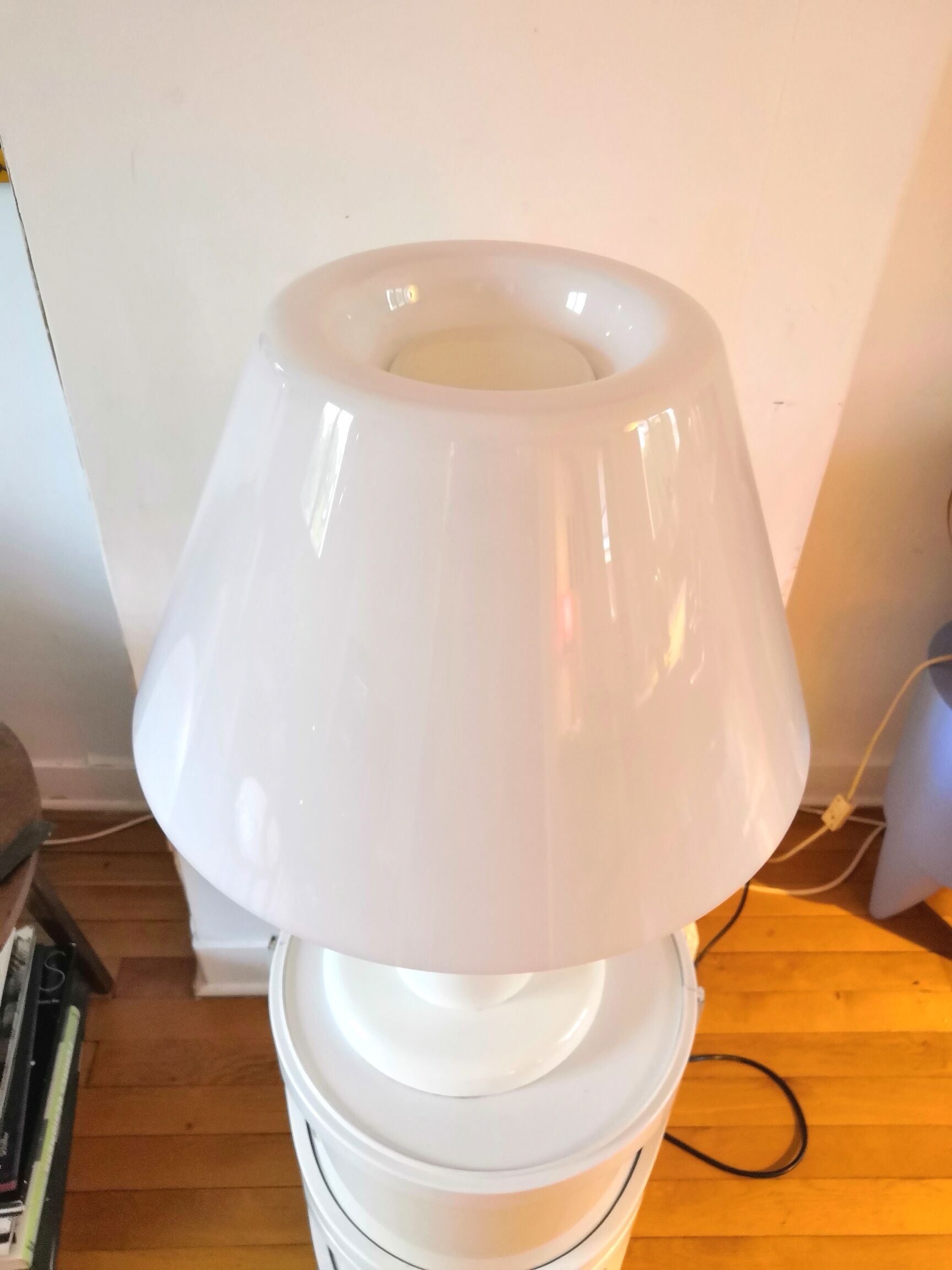 Lamp Harvey Guzzini model 0532 design 70s