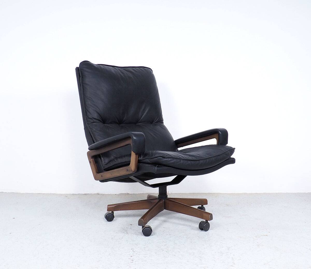 Black Leather King Chair by André Vandenbeuck for Strässle, 1960s