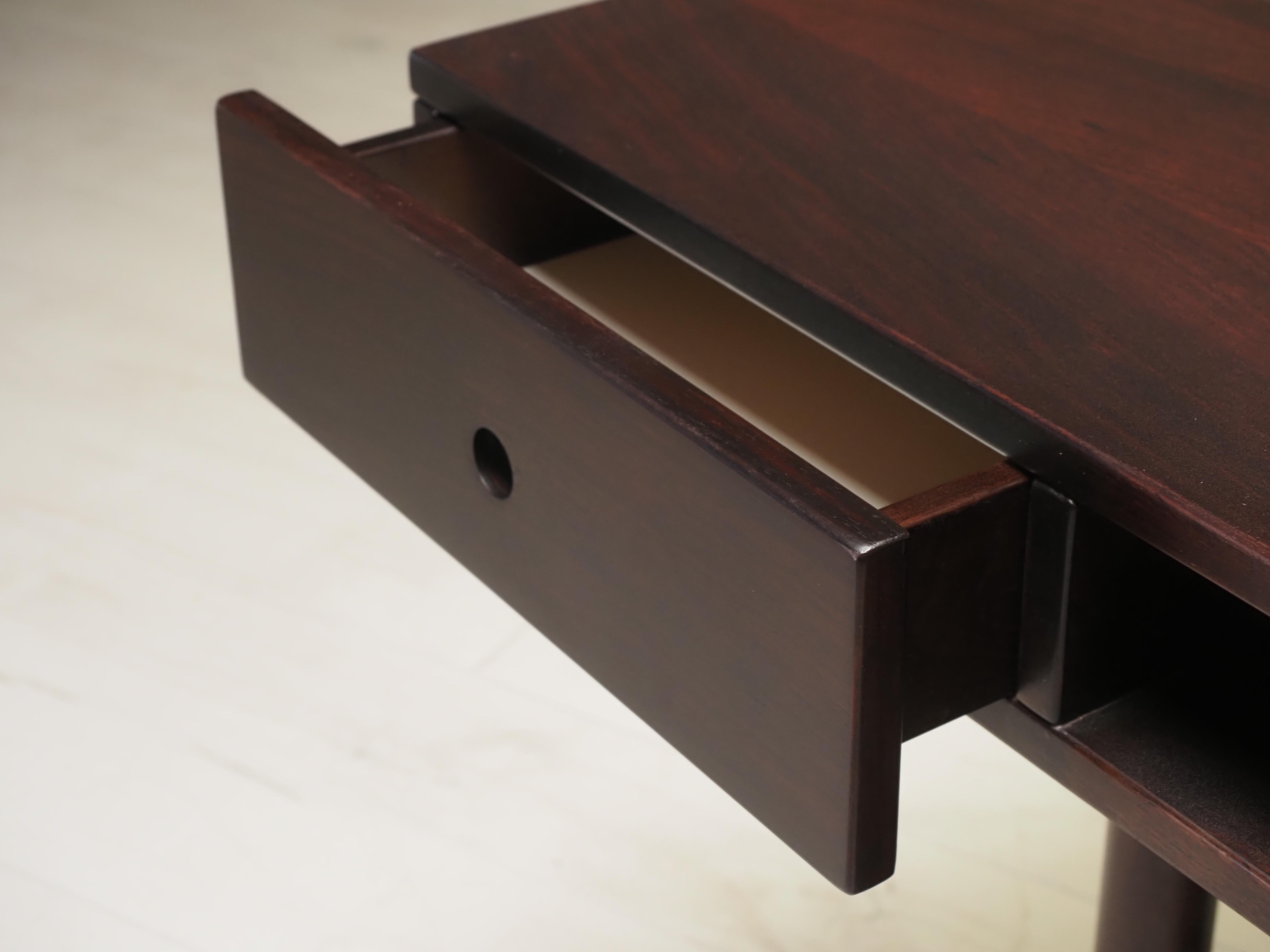 Italian desk in the style of Bernini, Italy 1970s.