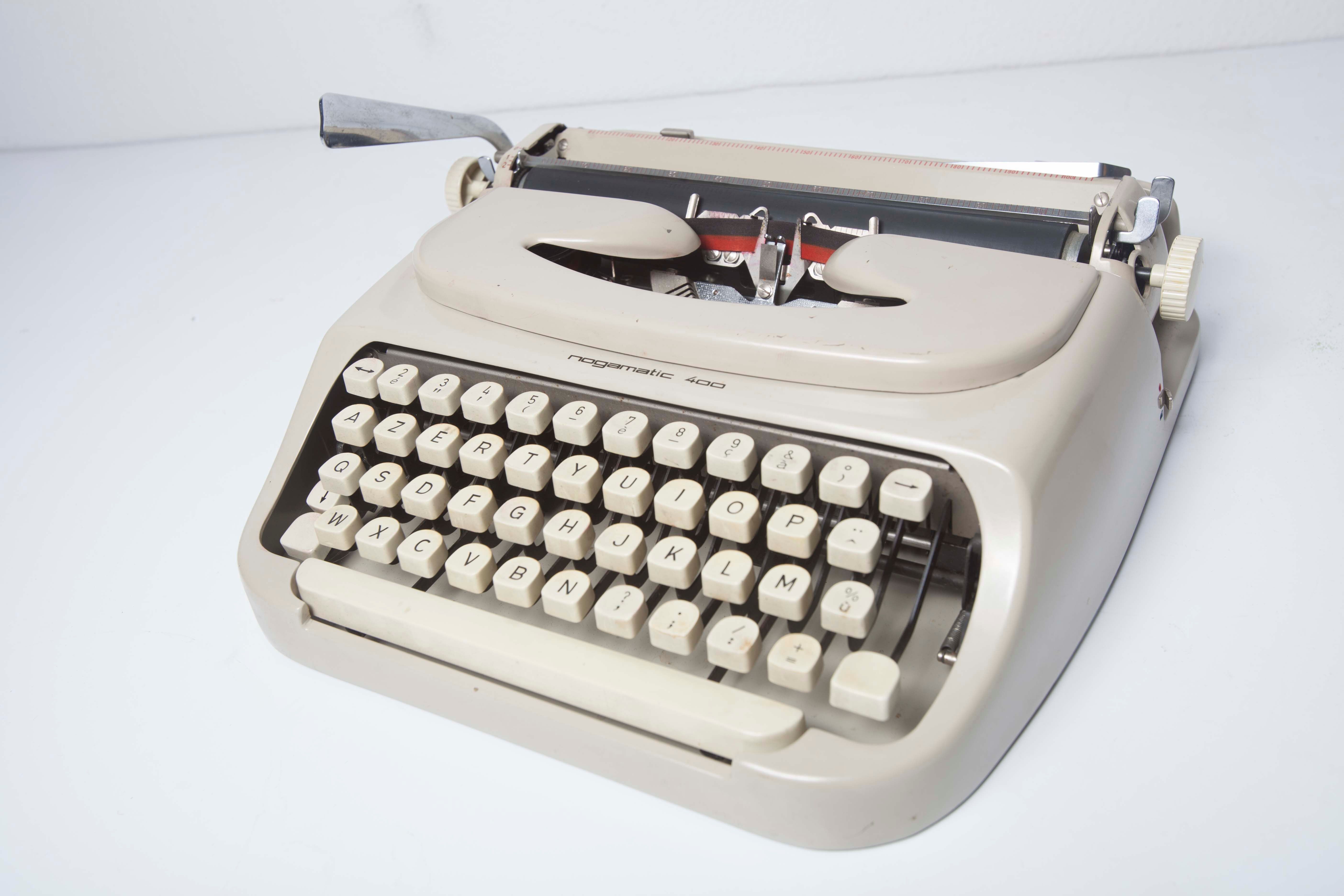 Nogamatic 400 1960 typewriter