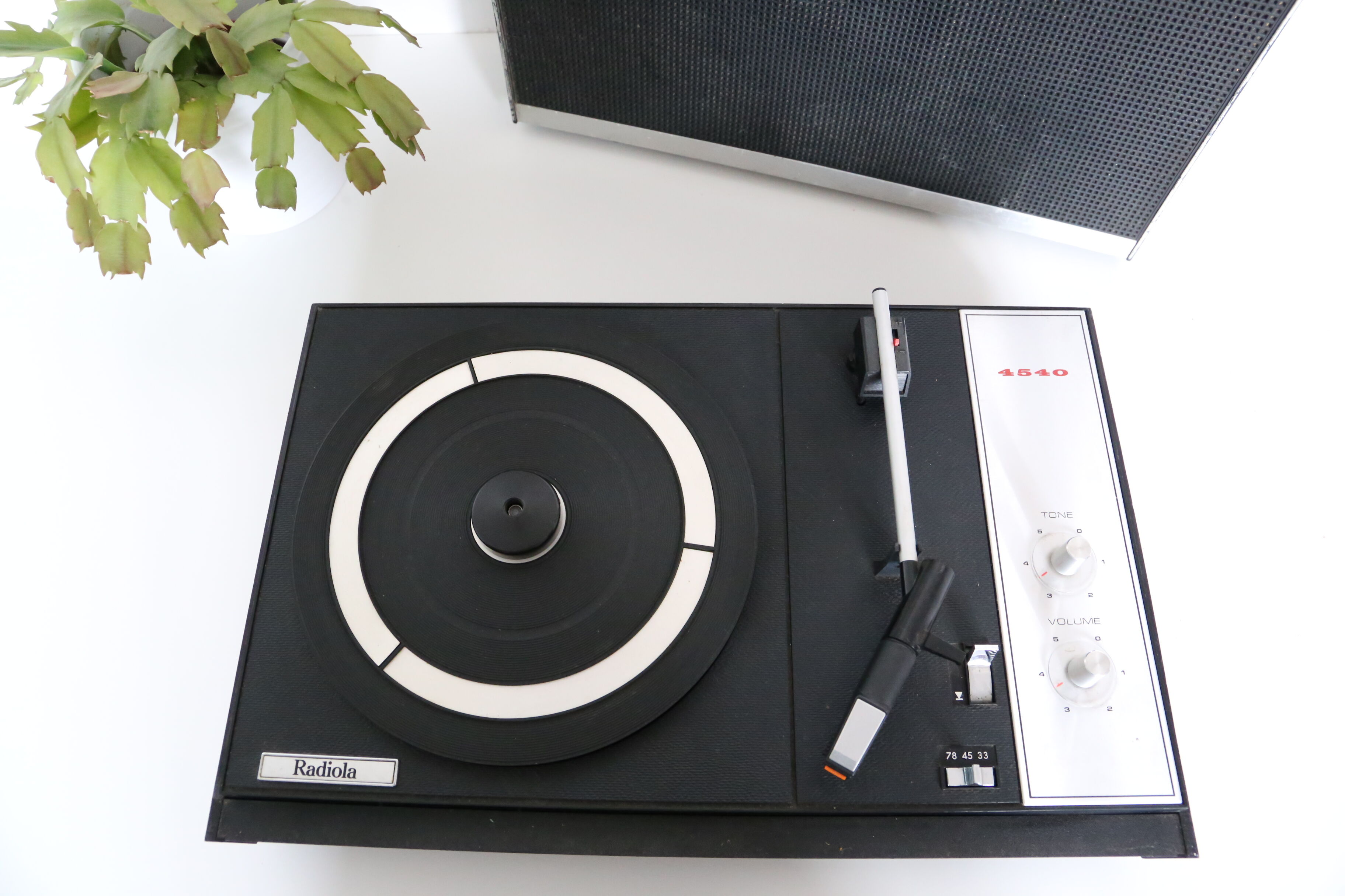 Tour vintage disc Radiola 4540