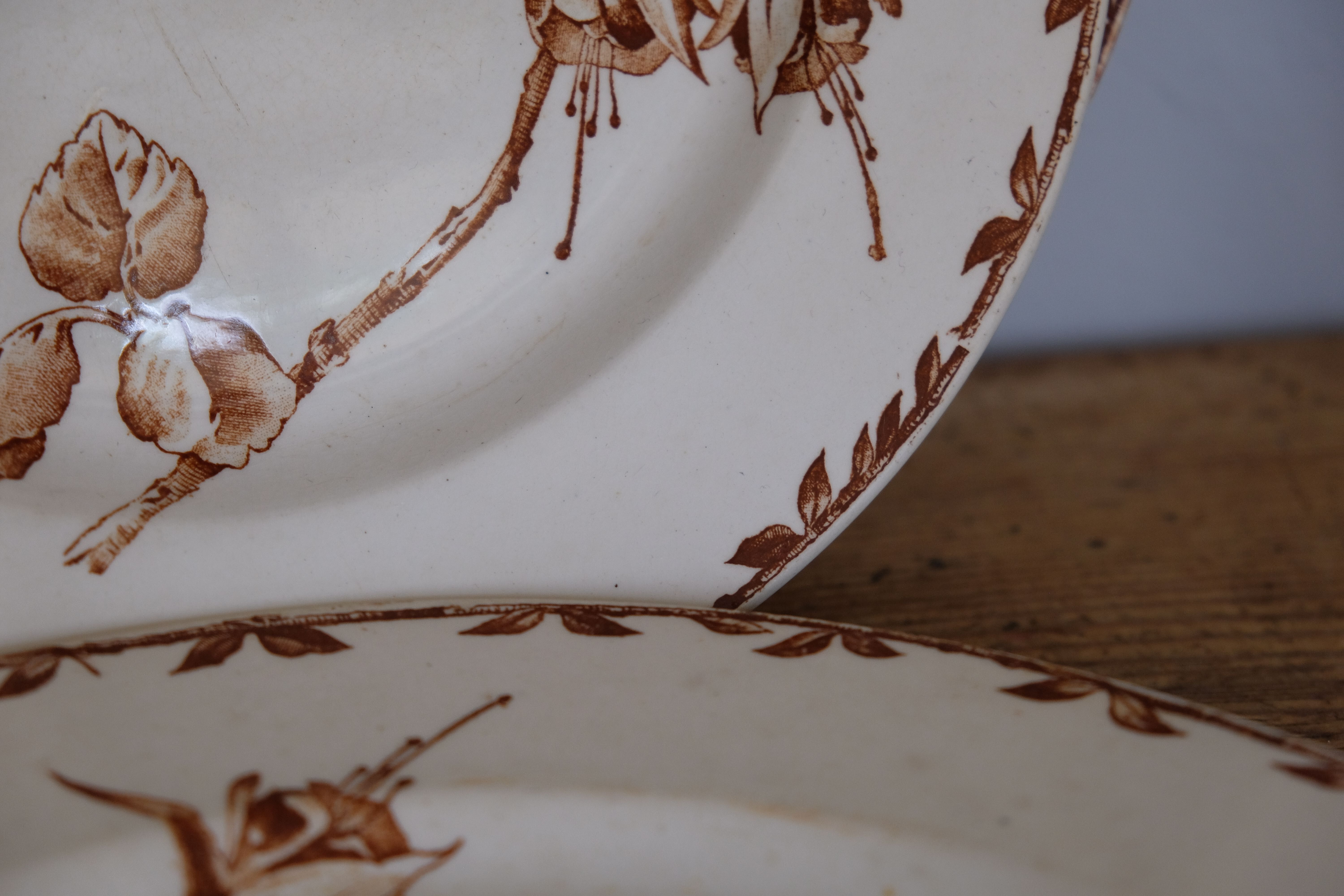 Antique brown Oxford model plate, HB - Choisy-le-Roy Co., 1900s